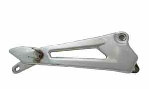 Staffa supporto pedalino posteriore destra per Yamaha YBR 125cc (2005 - 2009)