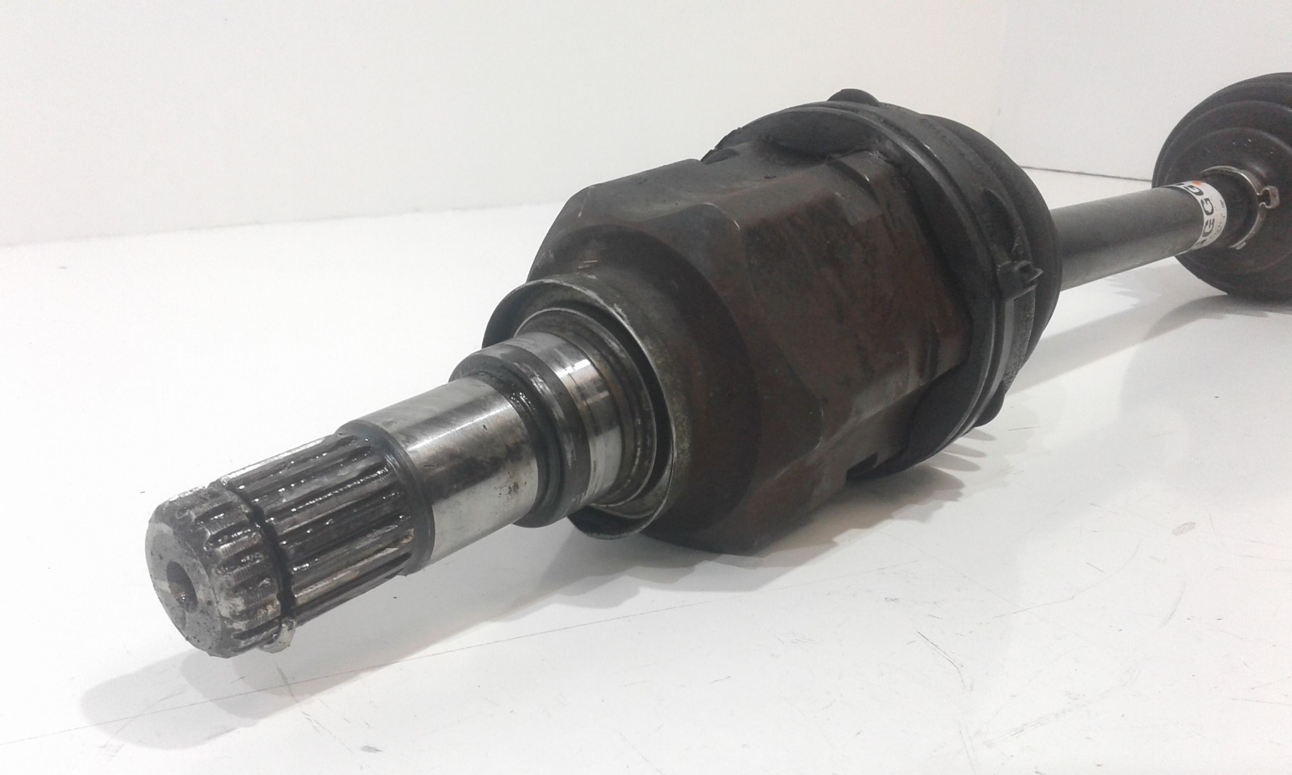 Semiasse anteriore Sinistro TOYOTA Yaris 3 Serie