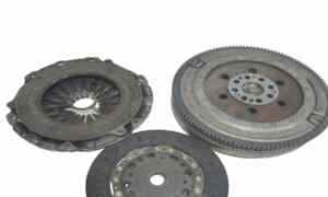 Kit Frizione e Volano per Bmw Serie 1 Coup (e82)  (04>13) (2004 - 2013)