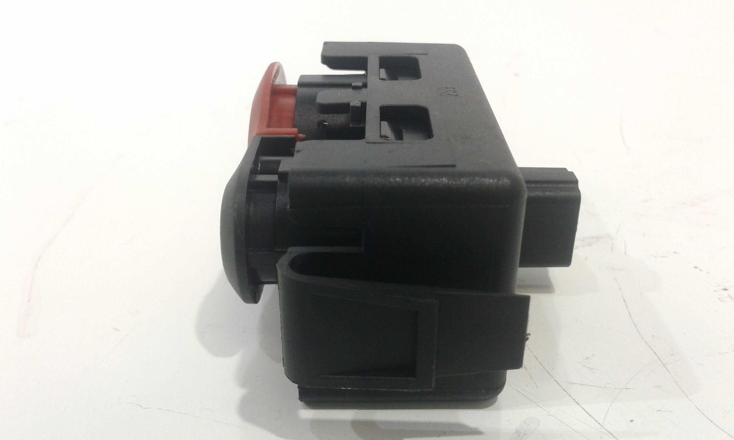 Pulsante luci di emergenza RENAULT Clio Serie (08>15)