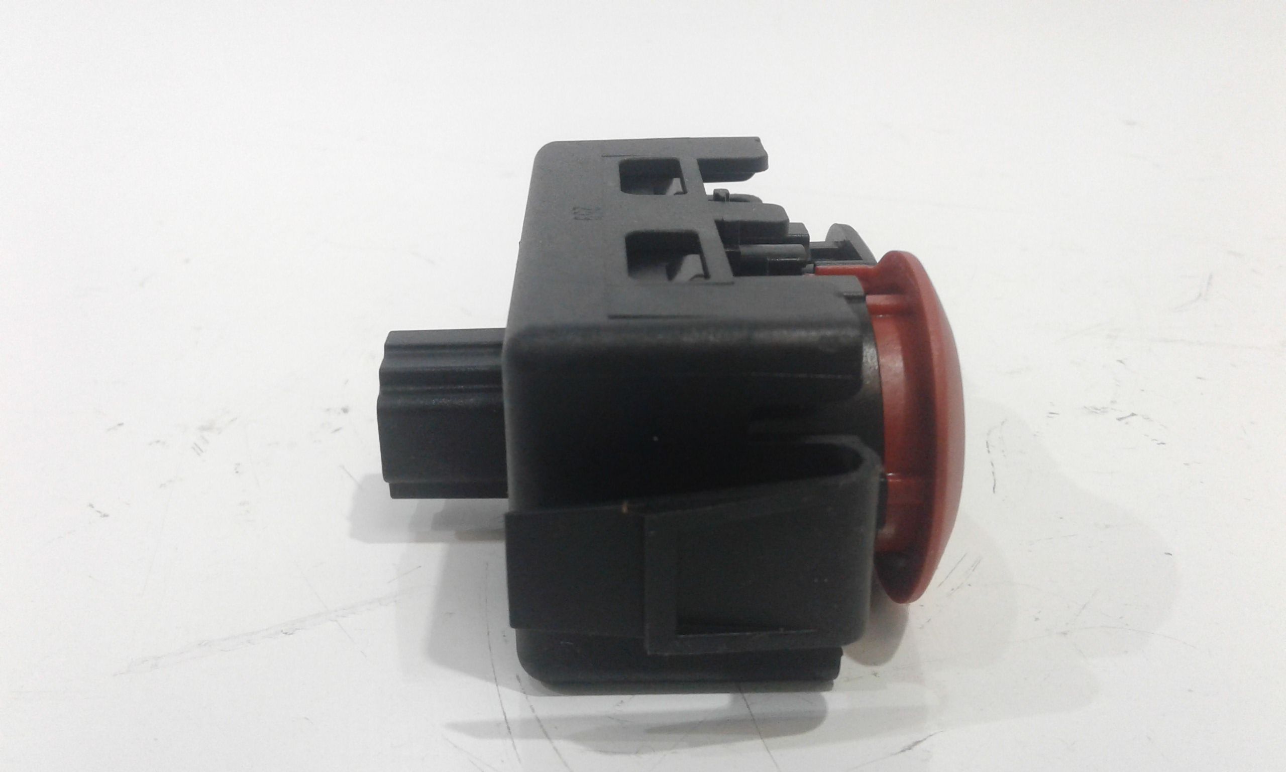 Pulsante luci di emergenza RENAULT Clio Serie (08>15)