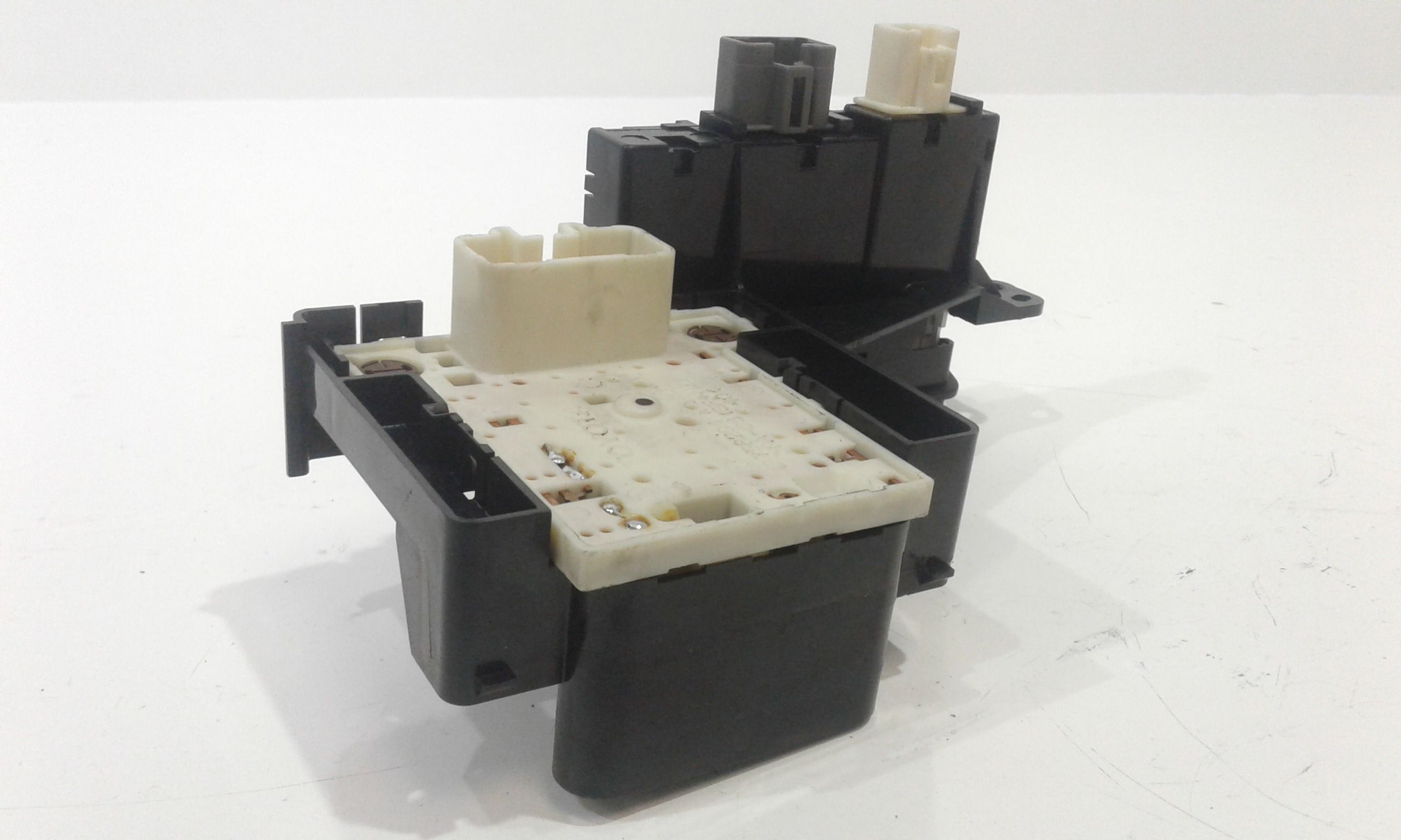 Pulsante luci di emergenza TOYOTA Yaris 1 Serie