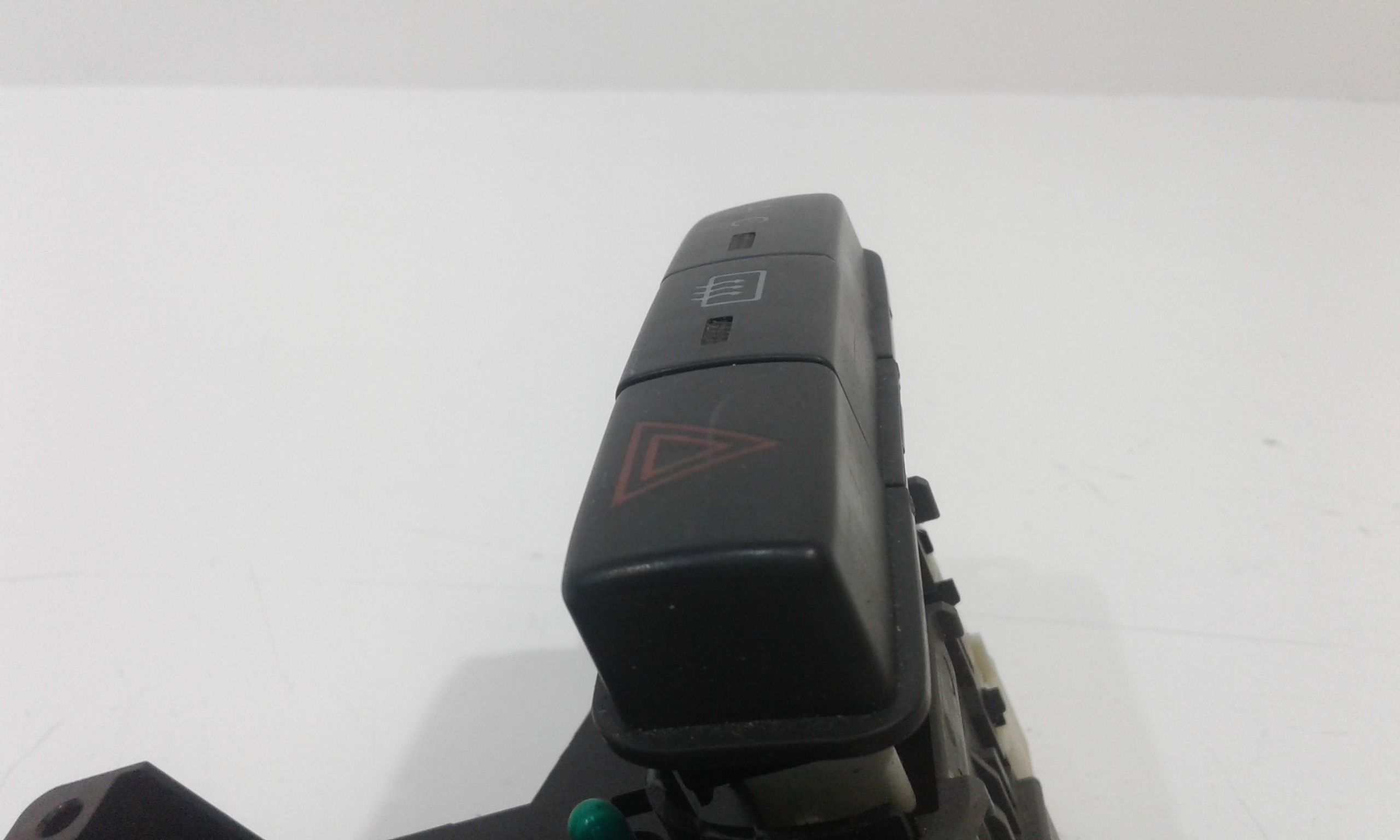 Pulsante luci di emergenza TOYOTA Yaris 1 Serie