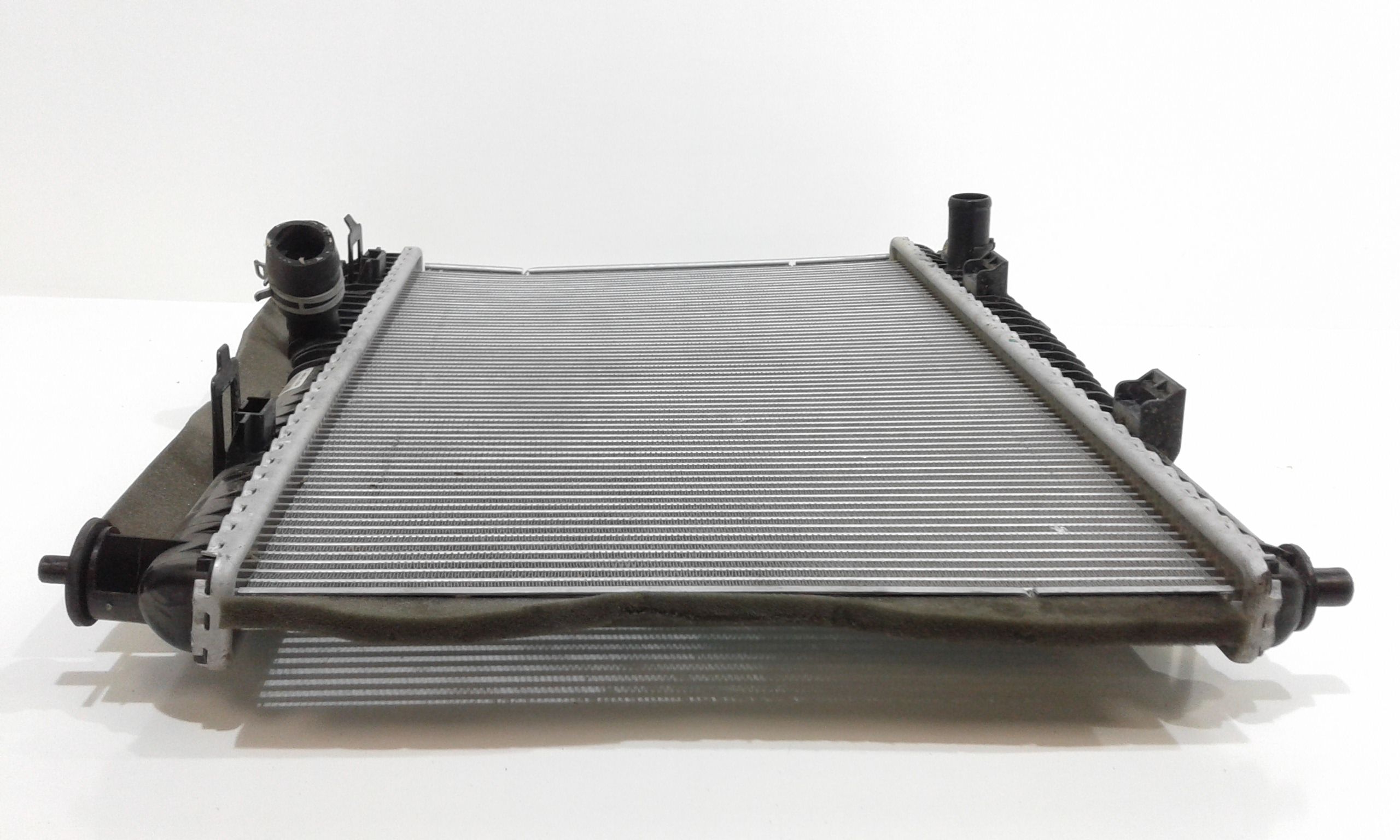 Radiatore acqua FORD Fiesta 6 Serie