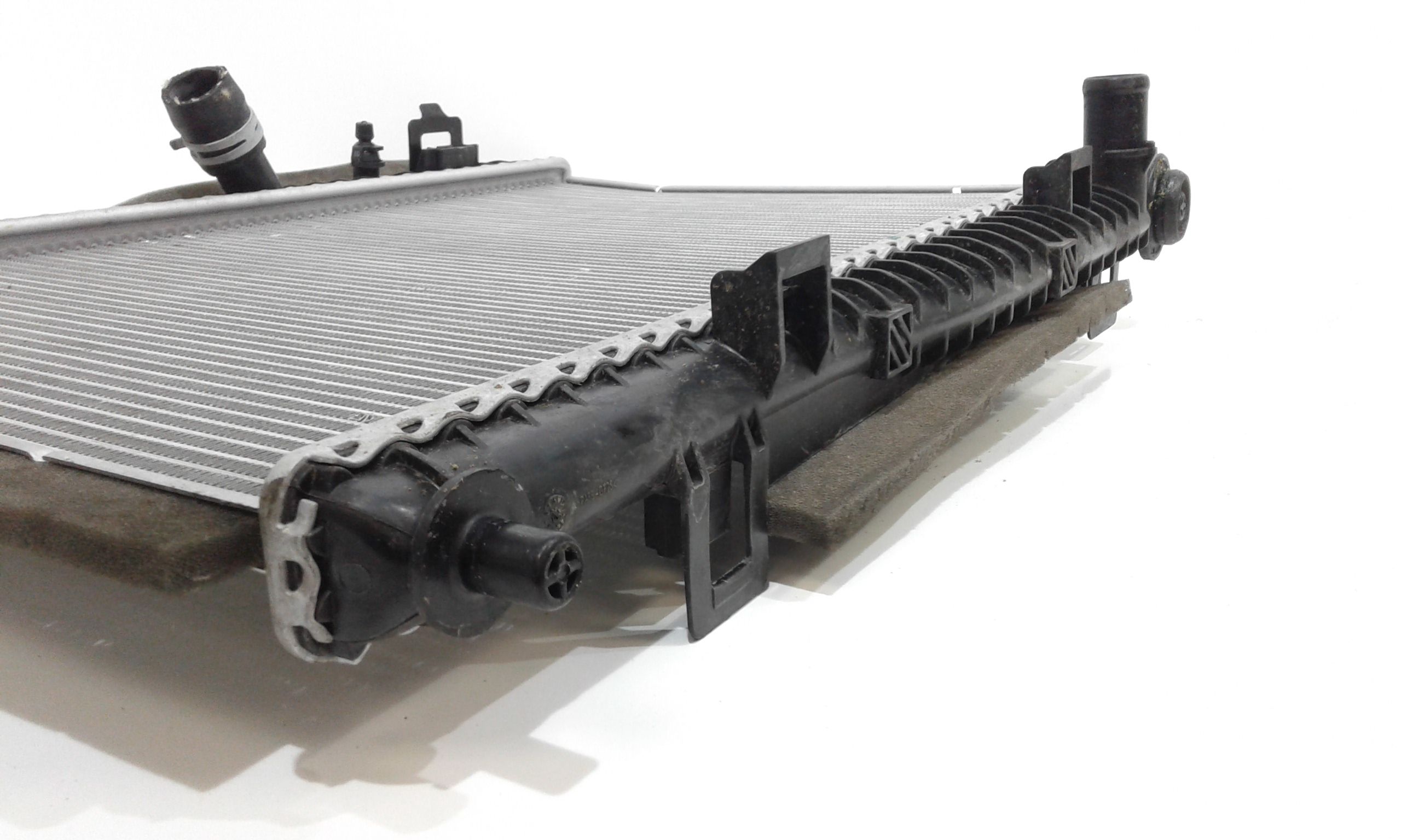 Radiatore acqua FORD Fiesta 6 Serie