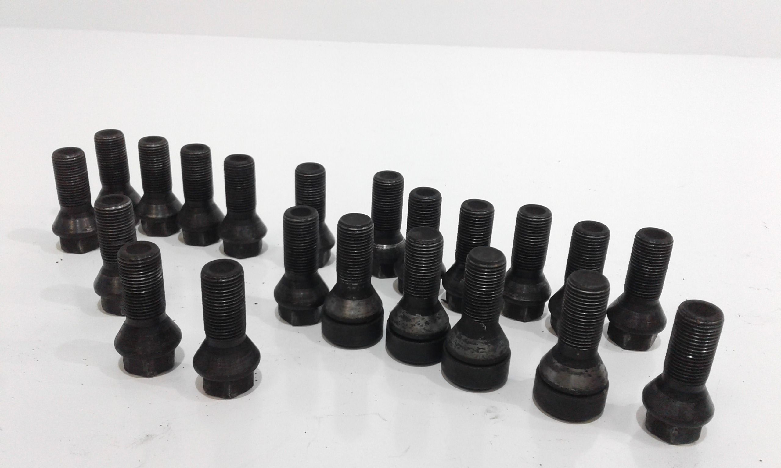 Bulloni perni cerchi auto BMW X4 F26