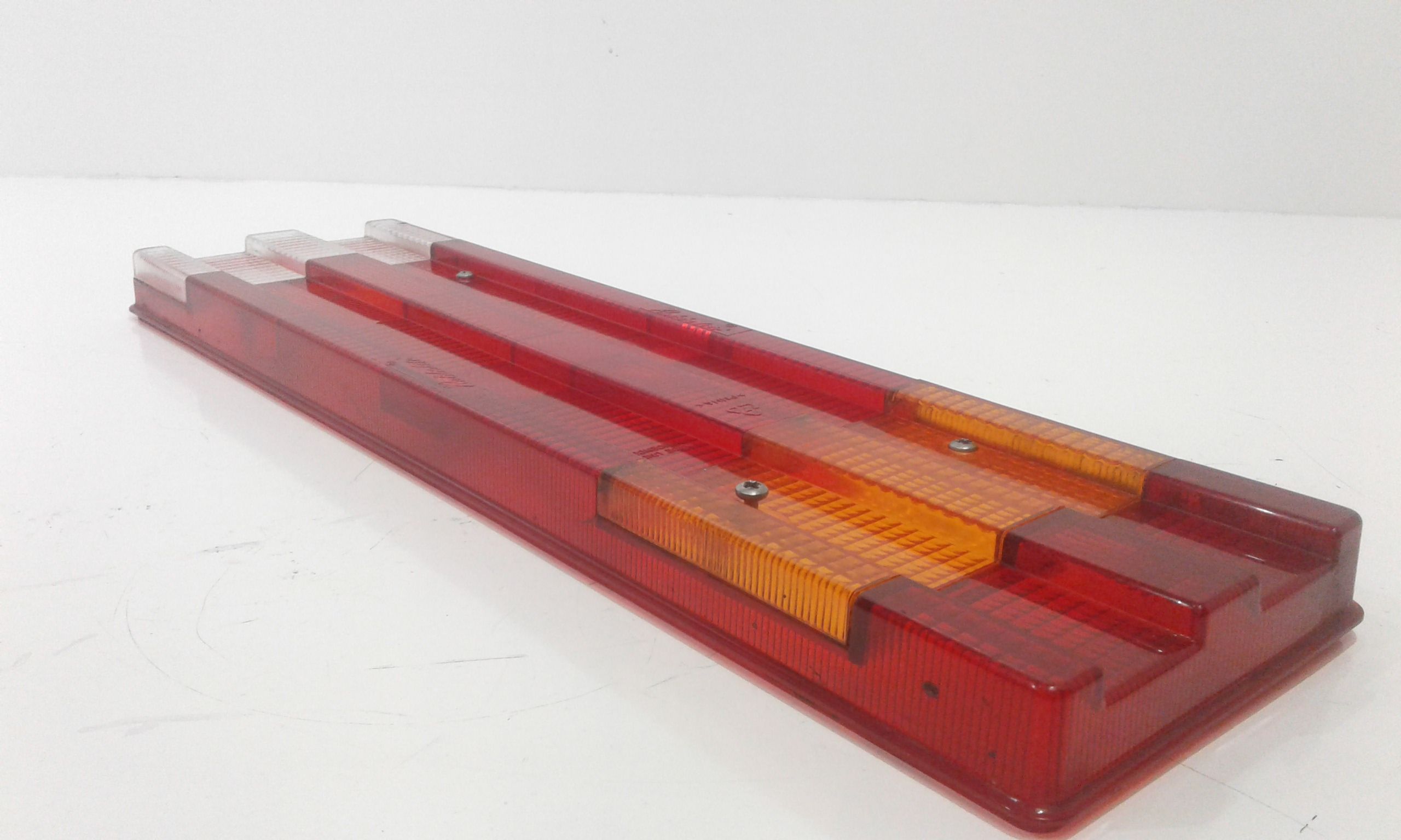 Modanatura plastiche fanale stop post. dx MERCEDES Atego 2 EJES 18T BM 950/2/4 (97>04)