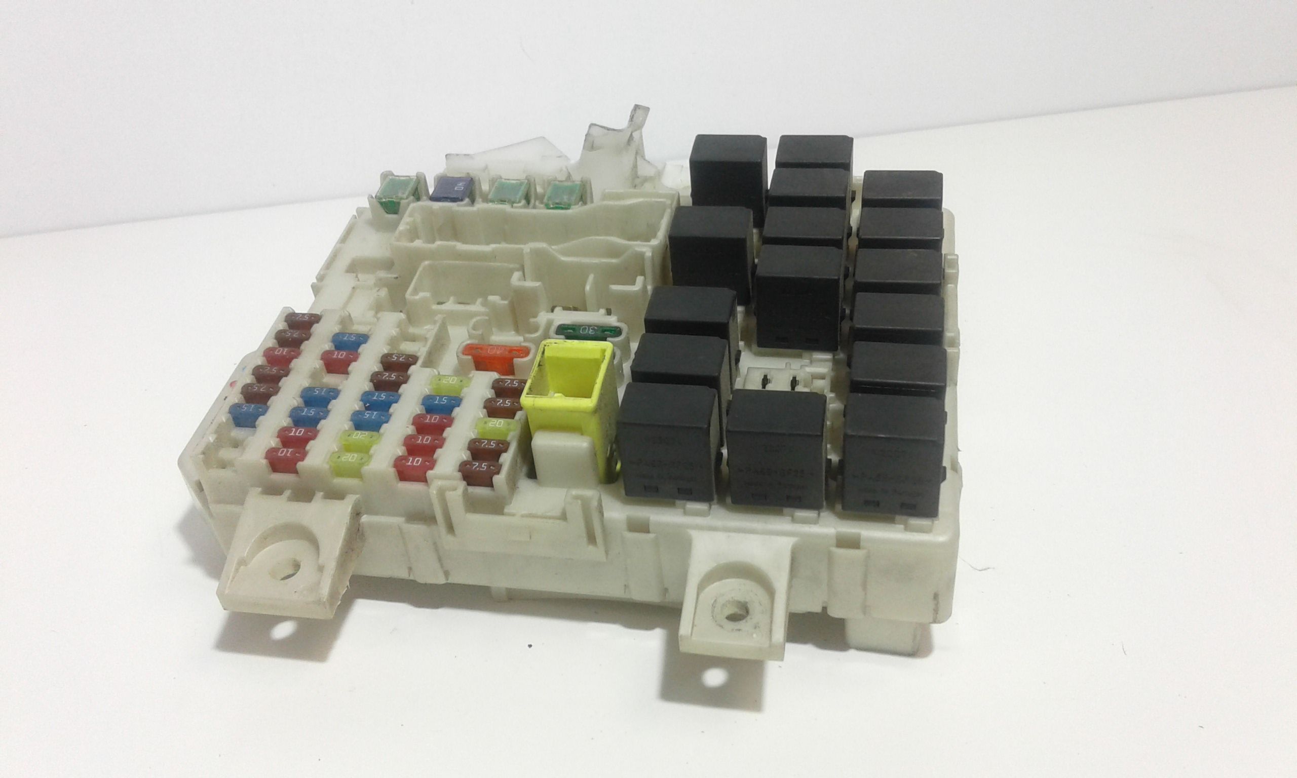 Centralina porta fusibili MITSUBISHI Colt Cabrio