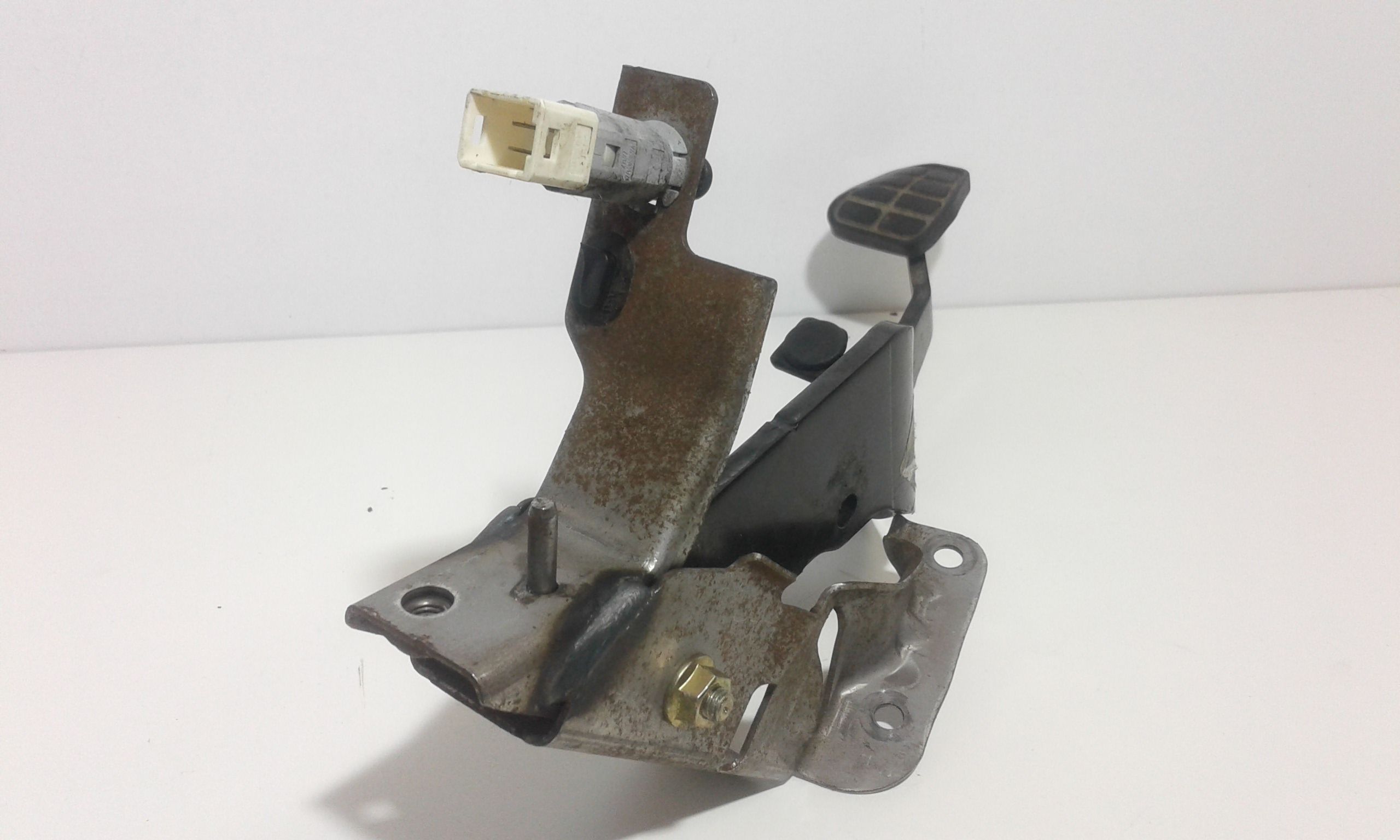 Pedale Freno MITSUBISHI Colt Cabrio