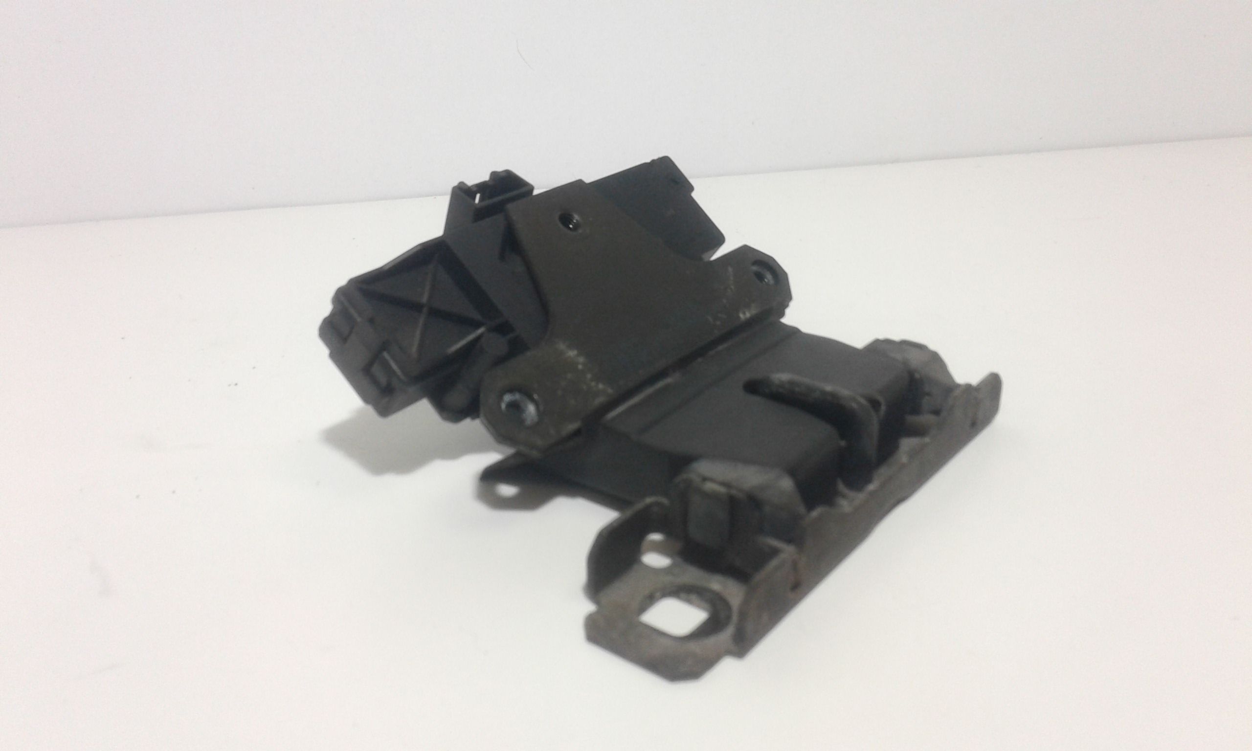 Serratura Cofano Posteriore FORD C - Max Serie