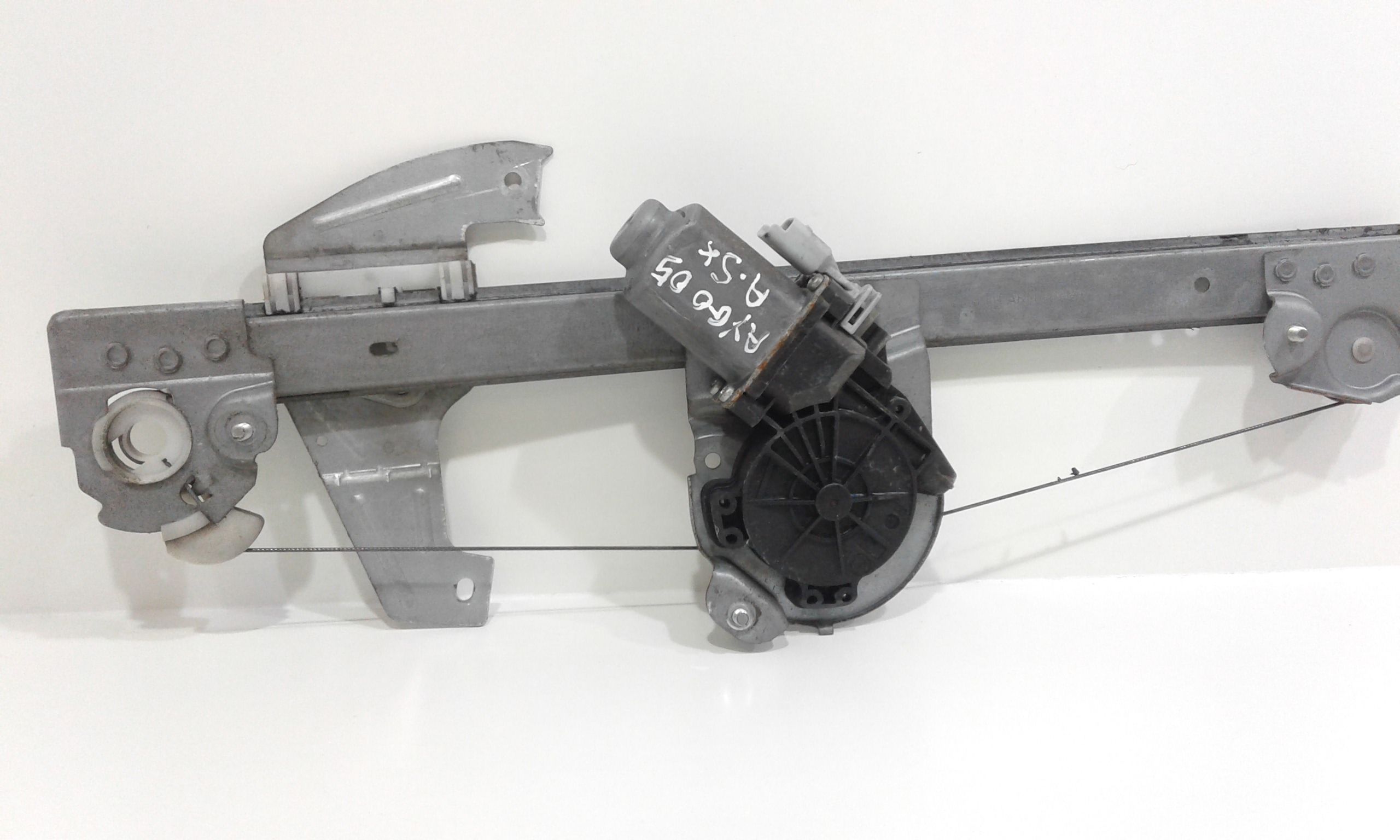 Cremagliera anteriore sinistra Guida TOYOTA Aygo 1 Serie