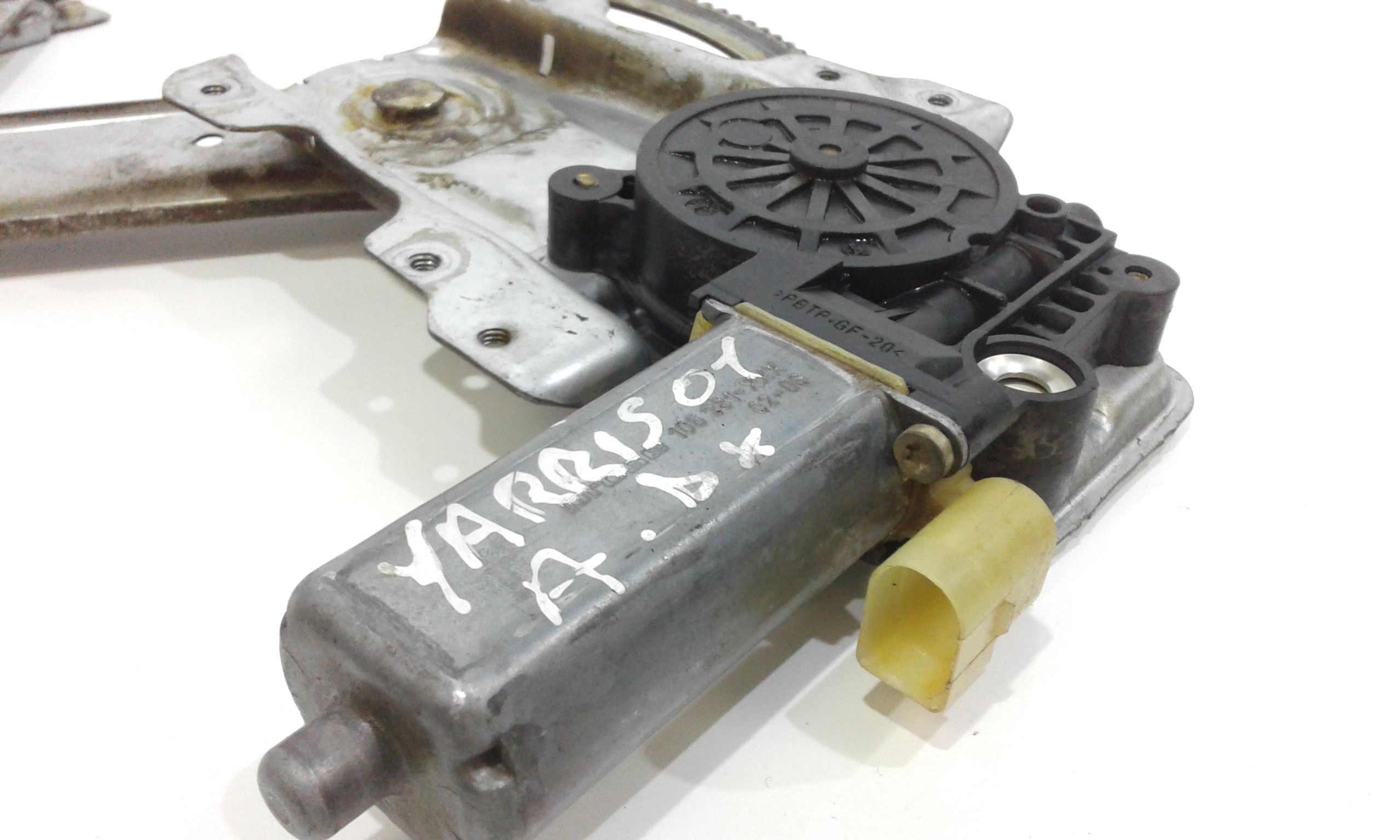 Cremagliera anteriore destra passeggero TOYOTA Yaris 1 Serie