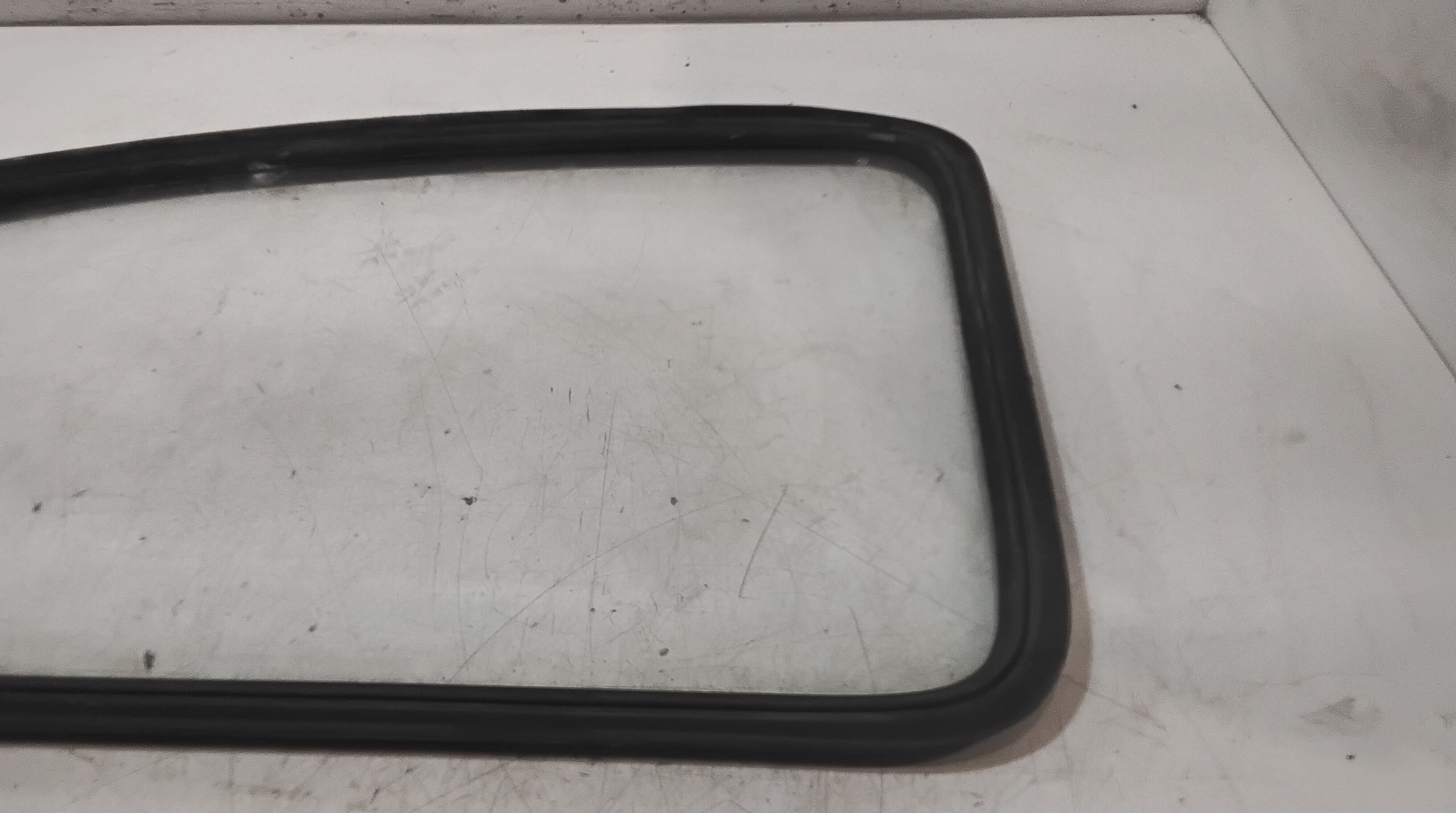 Vetro fisso posteriore SX guida per Volkswagen Maggiolone Serie (1938 - 1996)