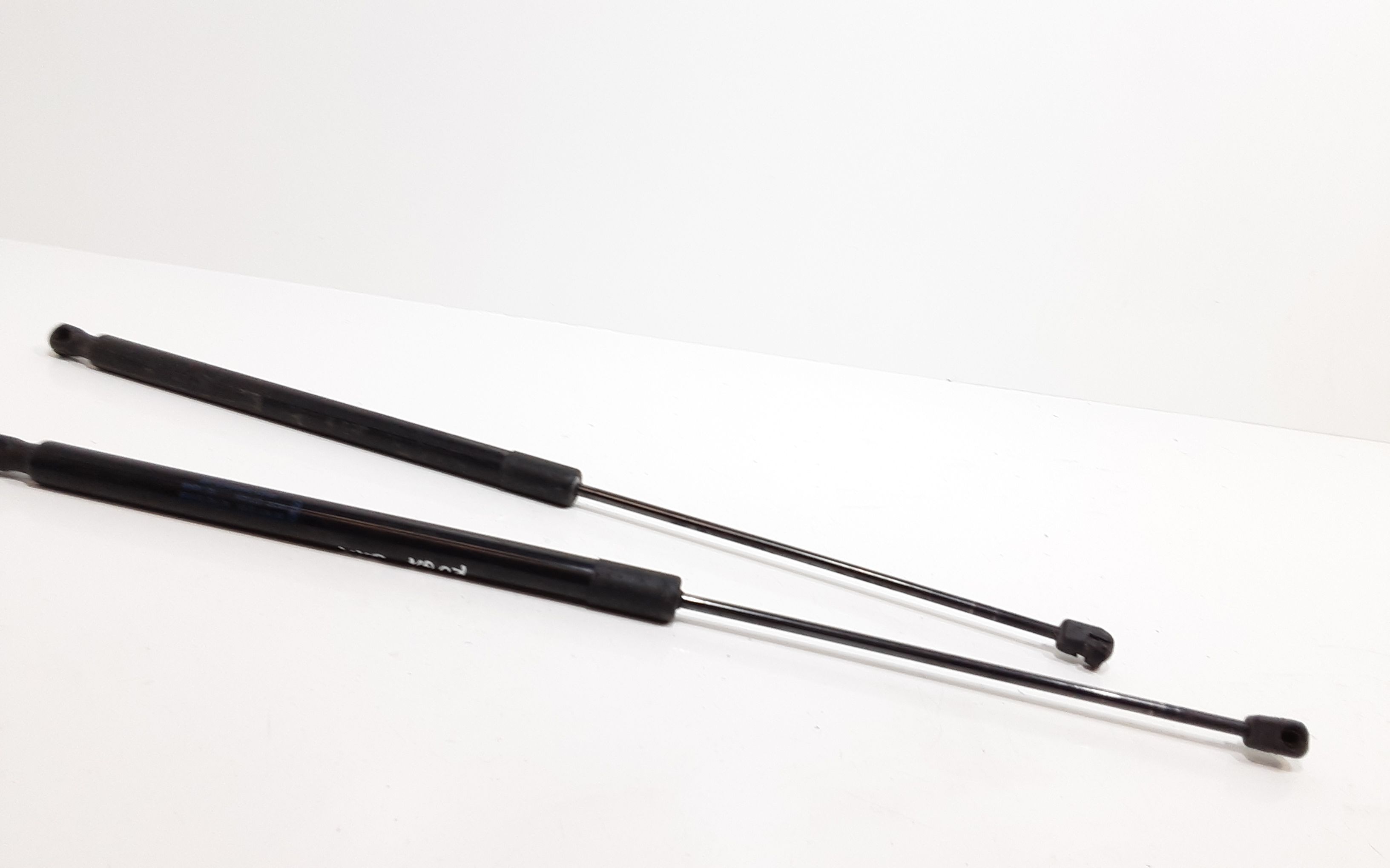 Pistoncini cofano Post. FORD Kuga Serie (CBV) (08>13)