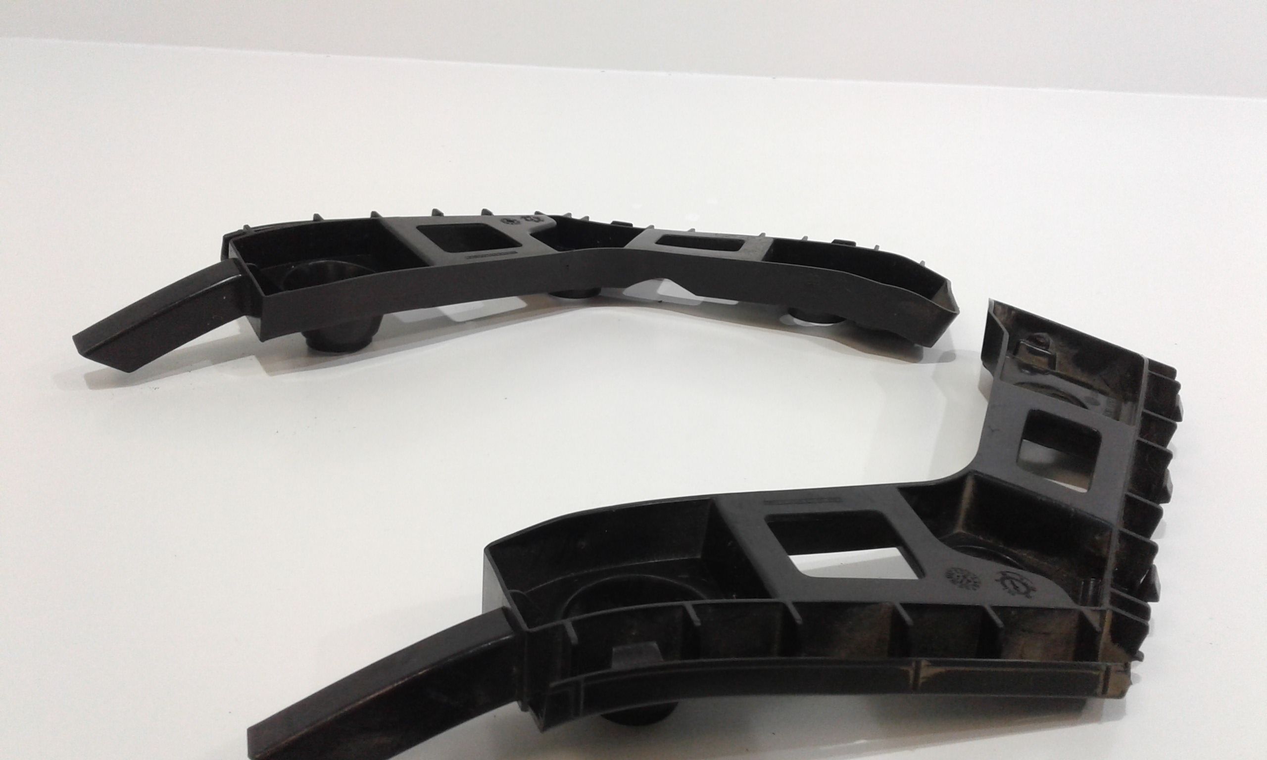 Staffe paraurti posteriore DX e SX VOLKSWAGEN Golf 7 Berlina