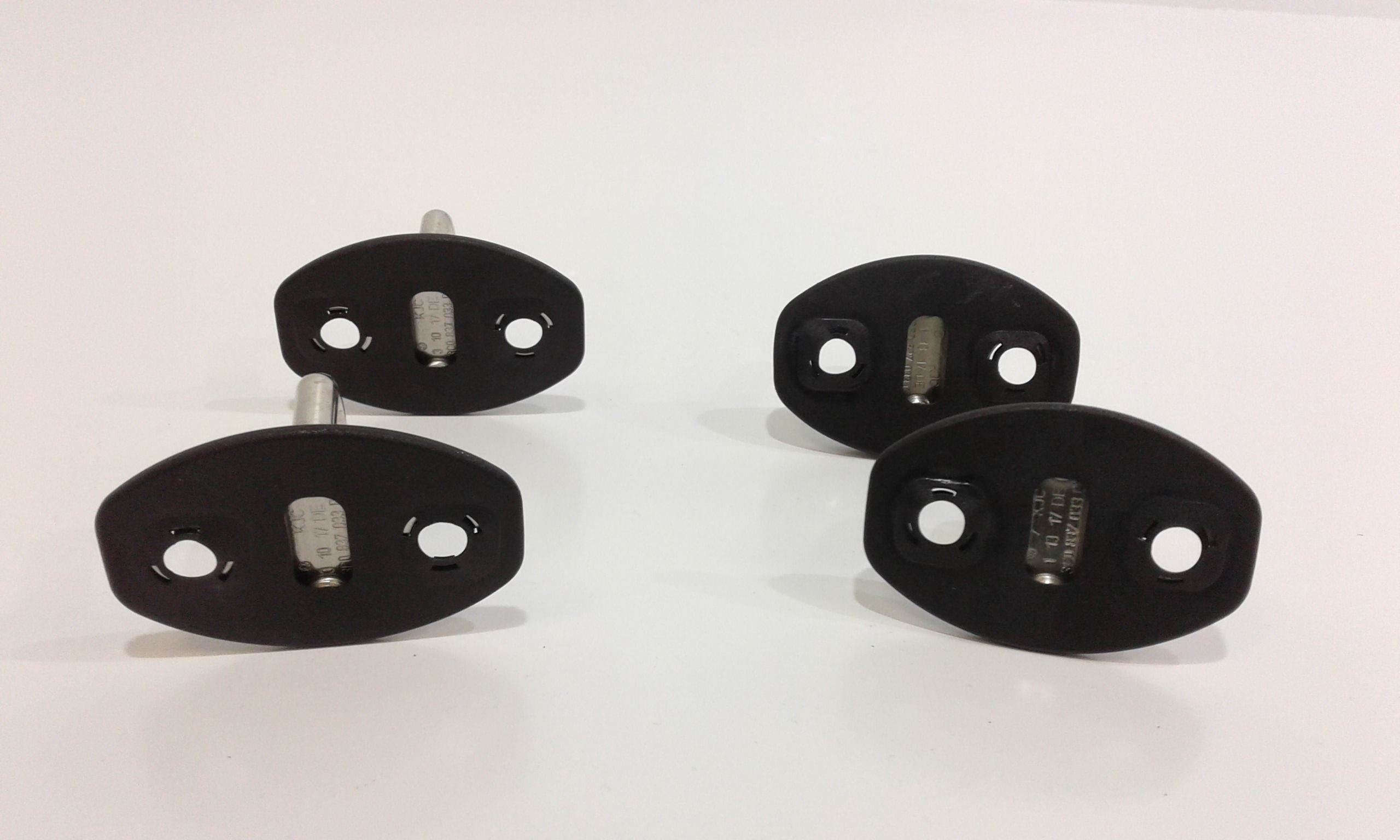 Aggancio fermo serratura portiera. VOLKSWAGEN Golf 7 Berlina