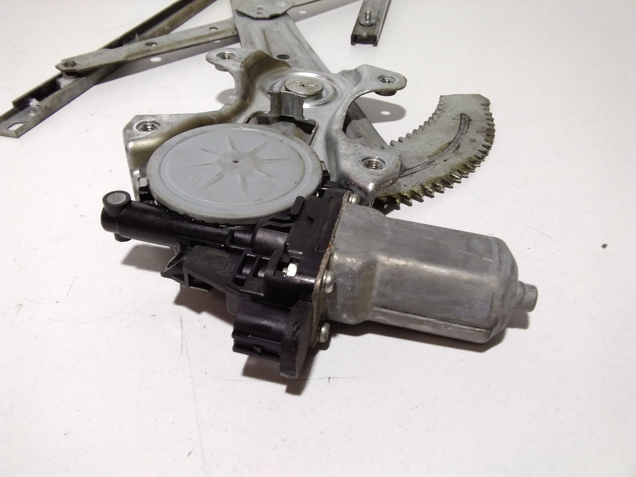 Cremagliera anteriore sinistra Guida DAIHATSU Sirion 2 Serie