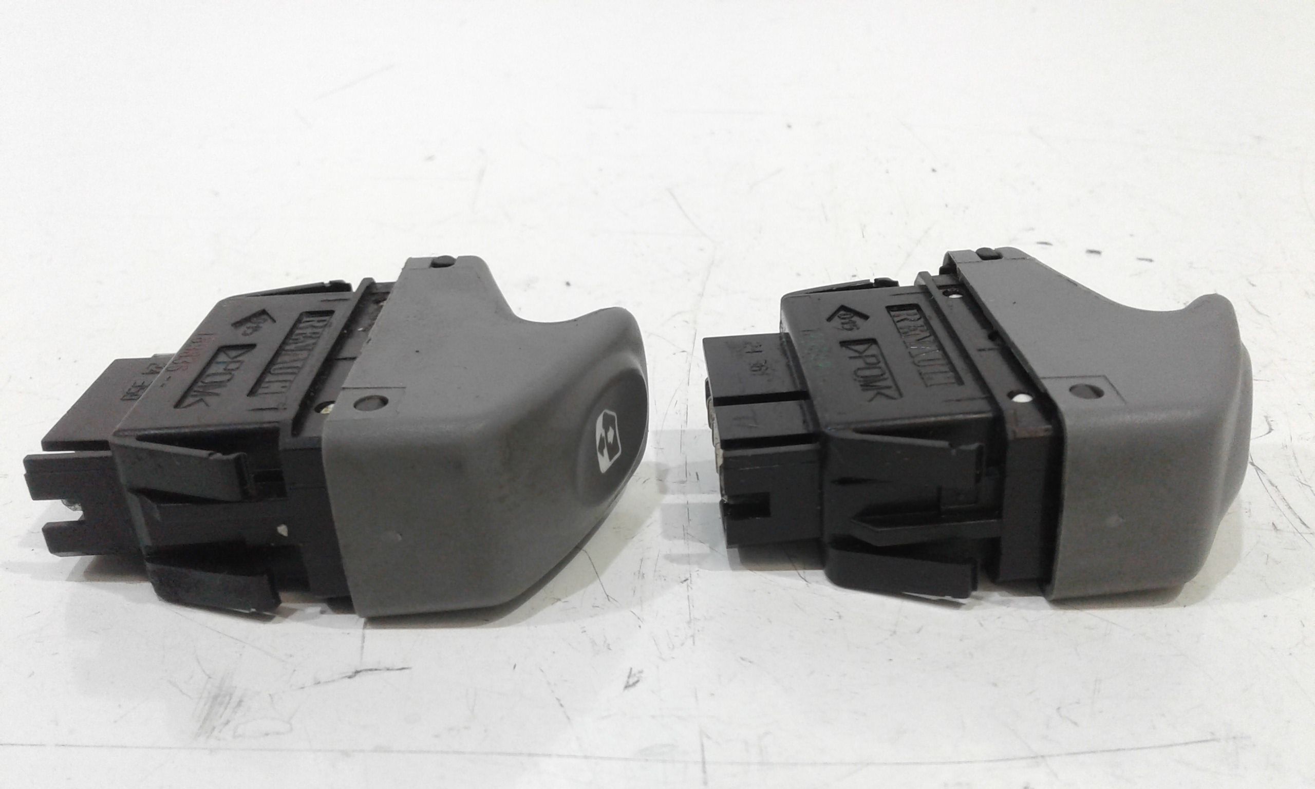 Pulsantiera Anteriore Sinistra Guida RENAULT Scenic Serie (99>03)