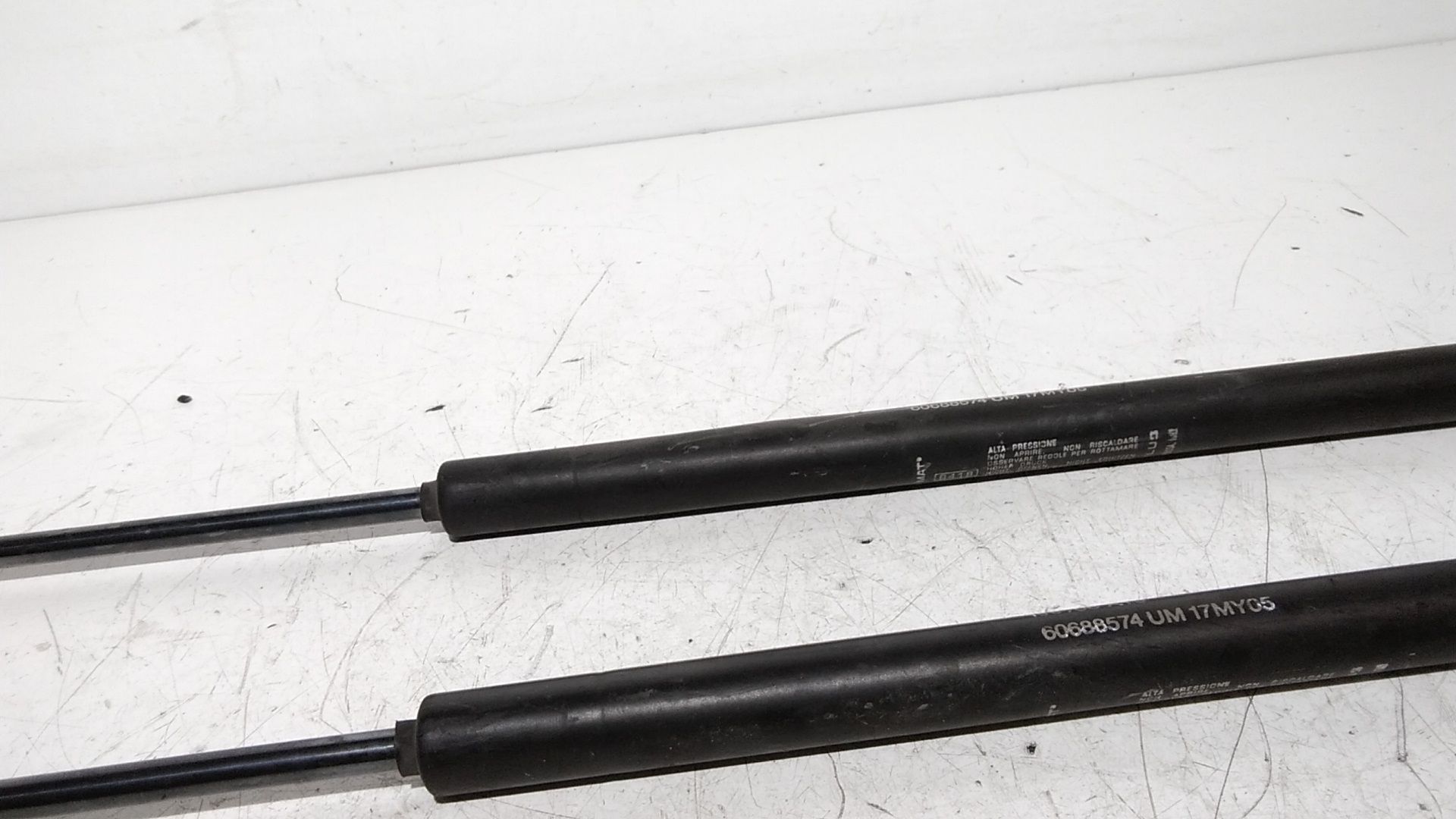 Pistoncini cofano Post. TOYOTA IQ 1 Serie