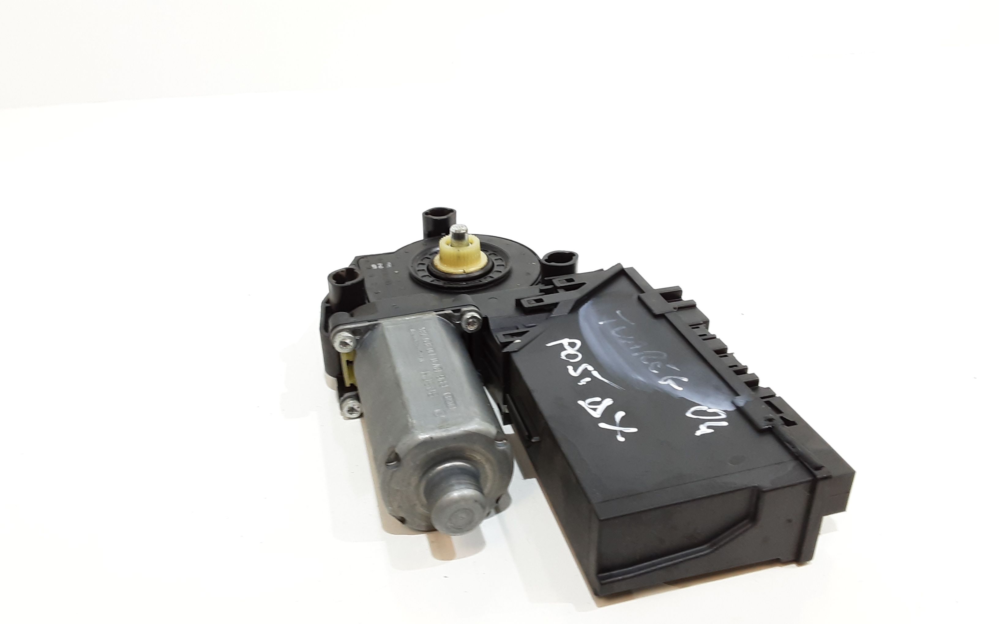 Motorino Alzavetro posteriore destra VOLKSWAGEN Touareg 1 Serie