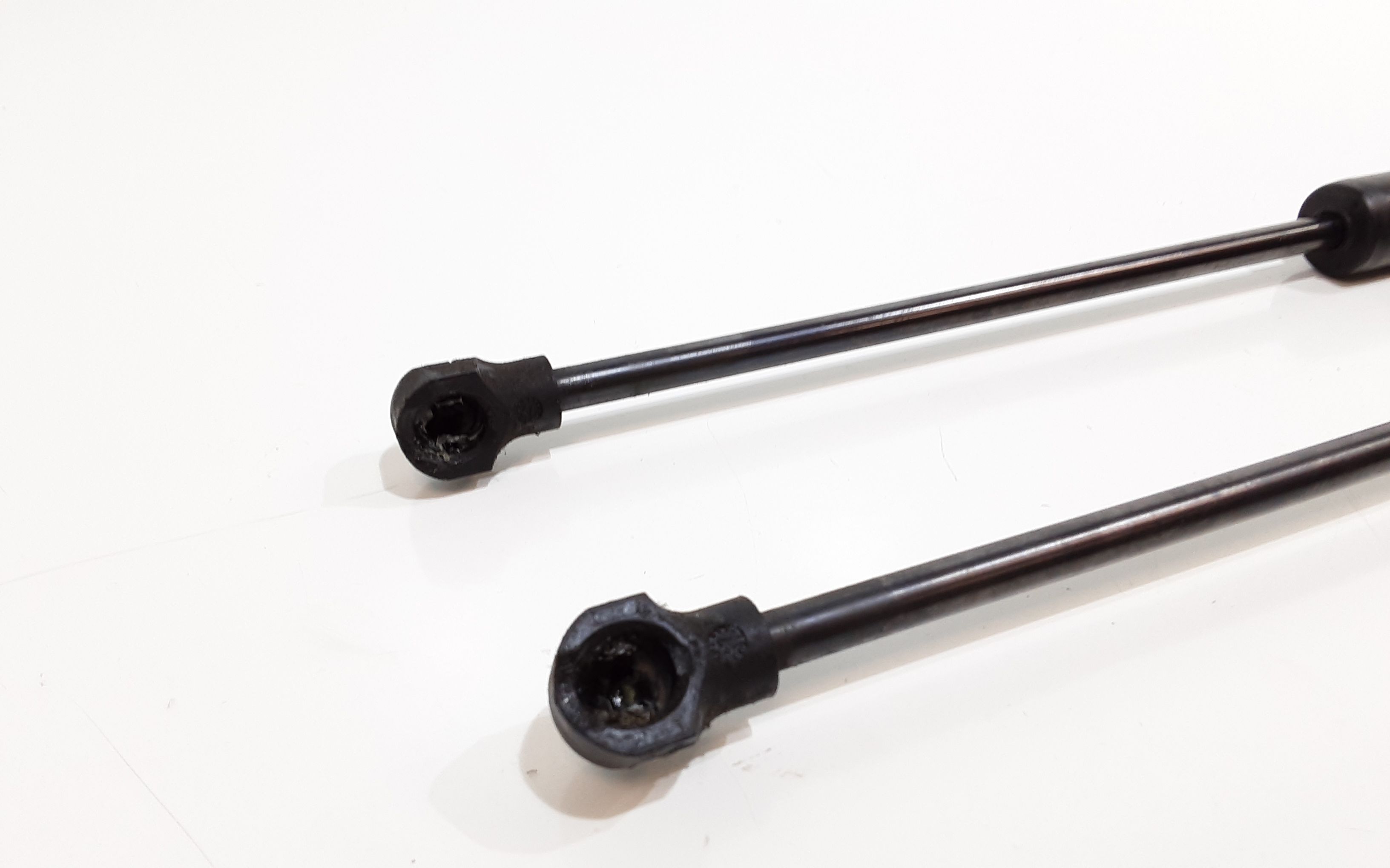 Pistoncini cofano Post. RENAULT Clio Serie IV (12>19)