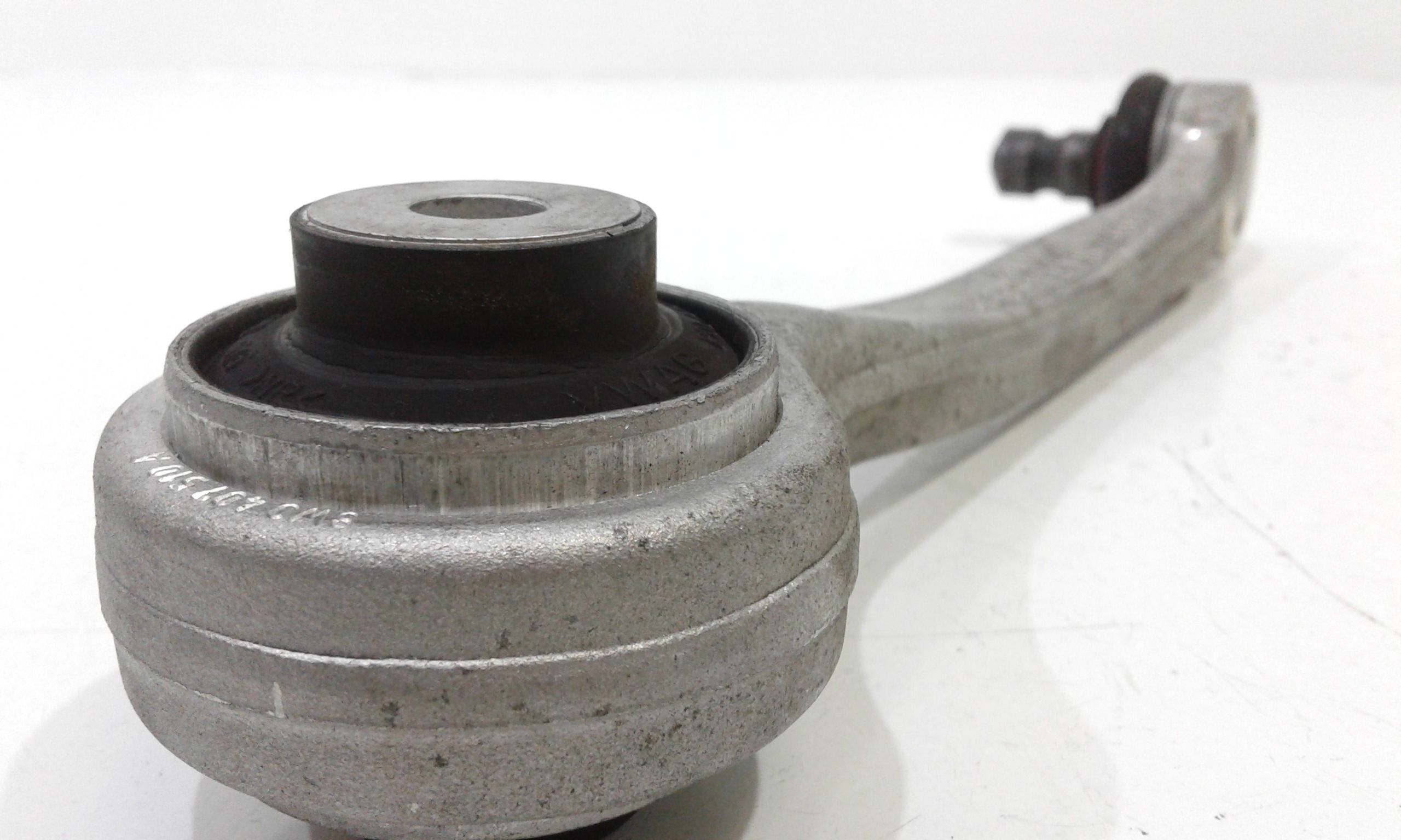 Braccio Oscillante anteriore destro AUDI A4 Avant (8W5)