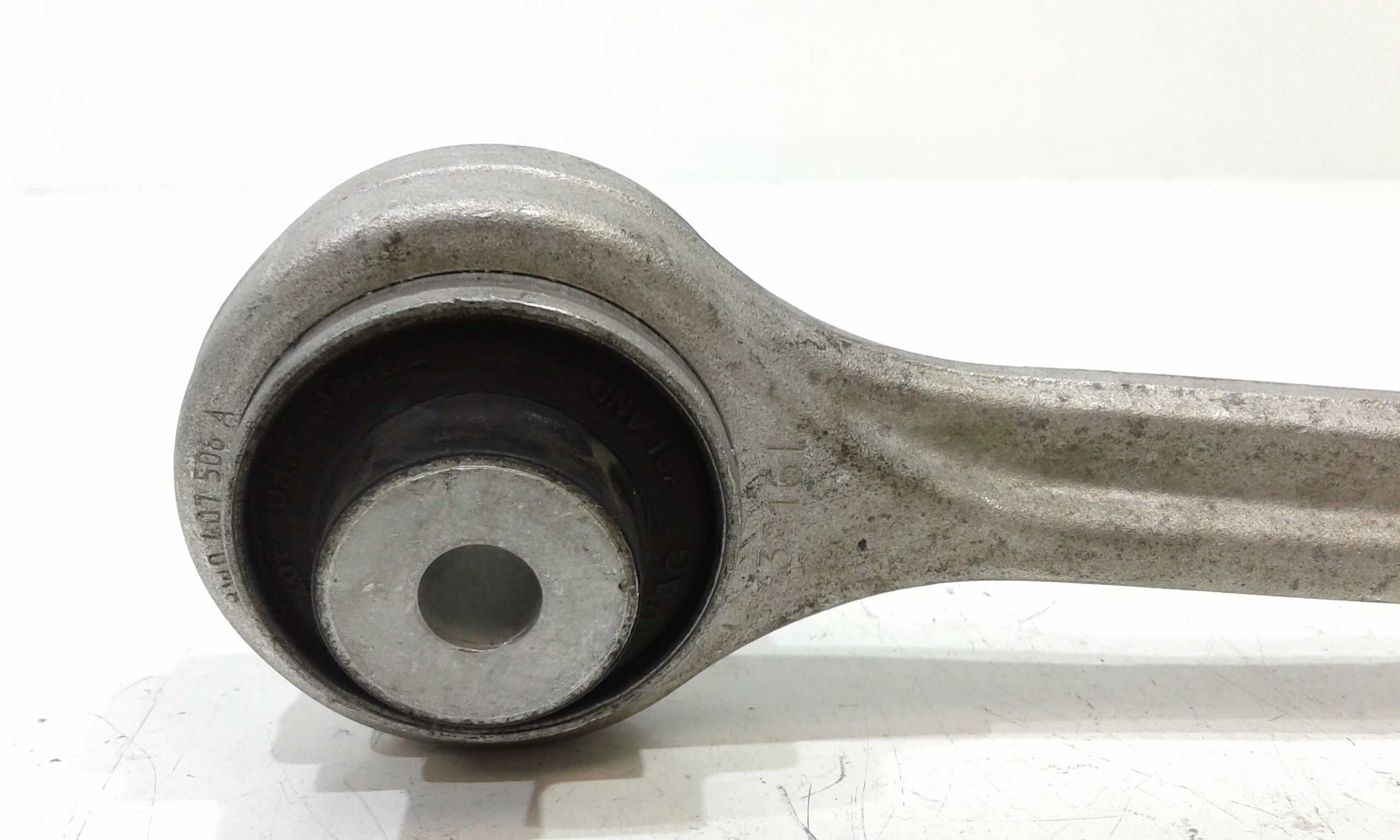 Braccio Oscillante anteriore destro AUDI A4 Avant (8W5)