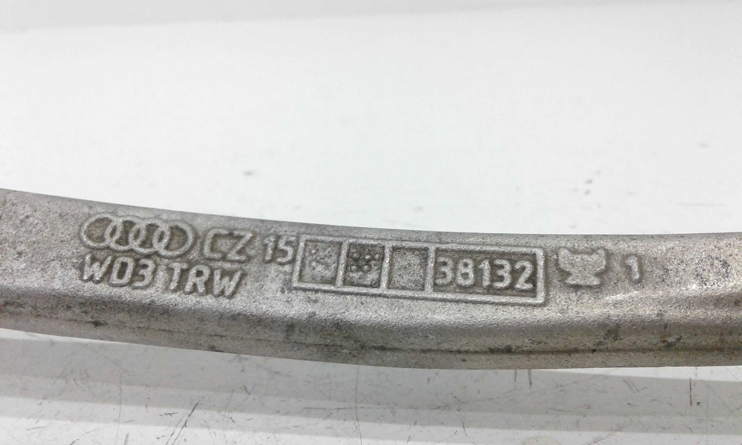 Braccio Oscillante anteriore destro AUDI A4 Avant (8W5)