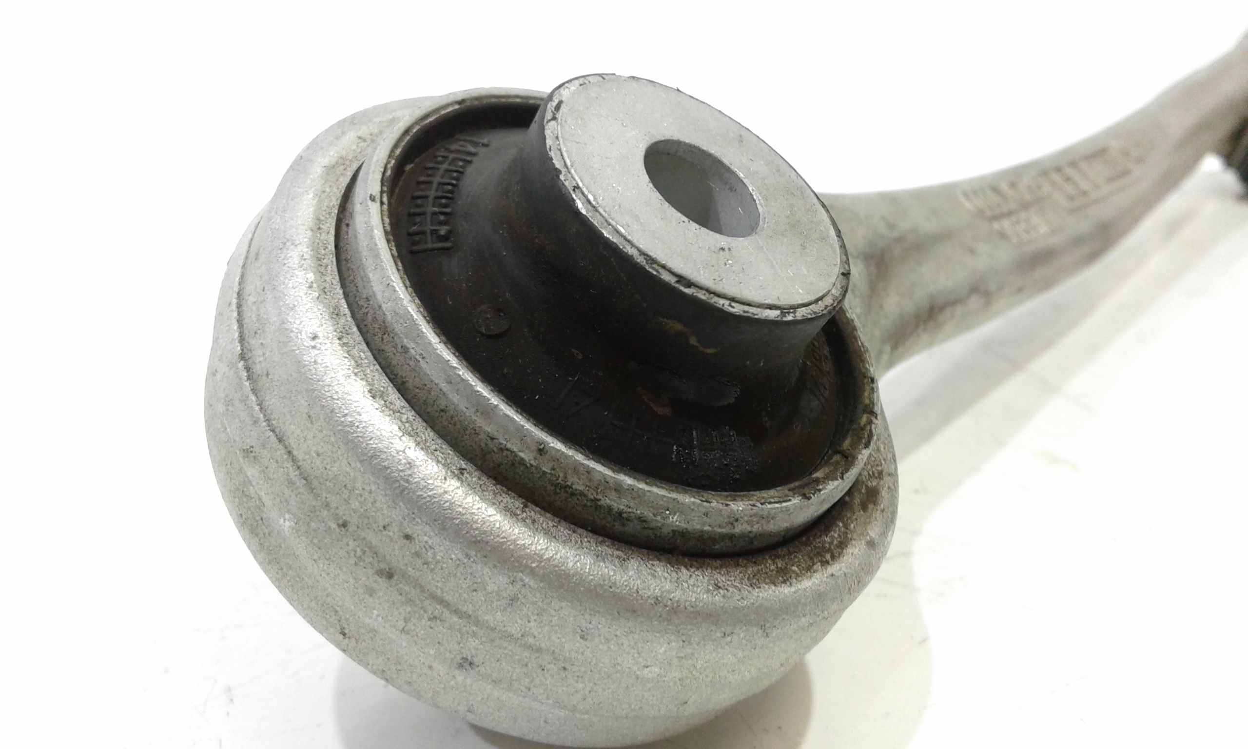 Braccio Oscillante anteriore destro AUDI A4 Avant (8W5)