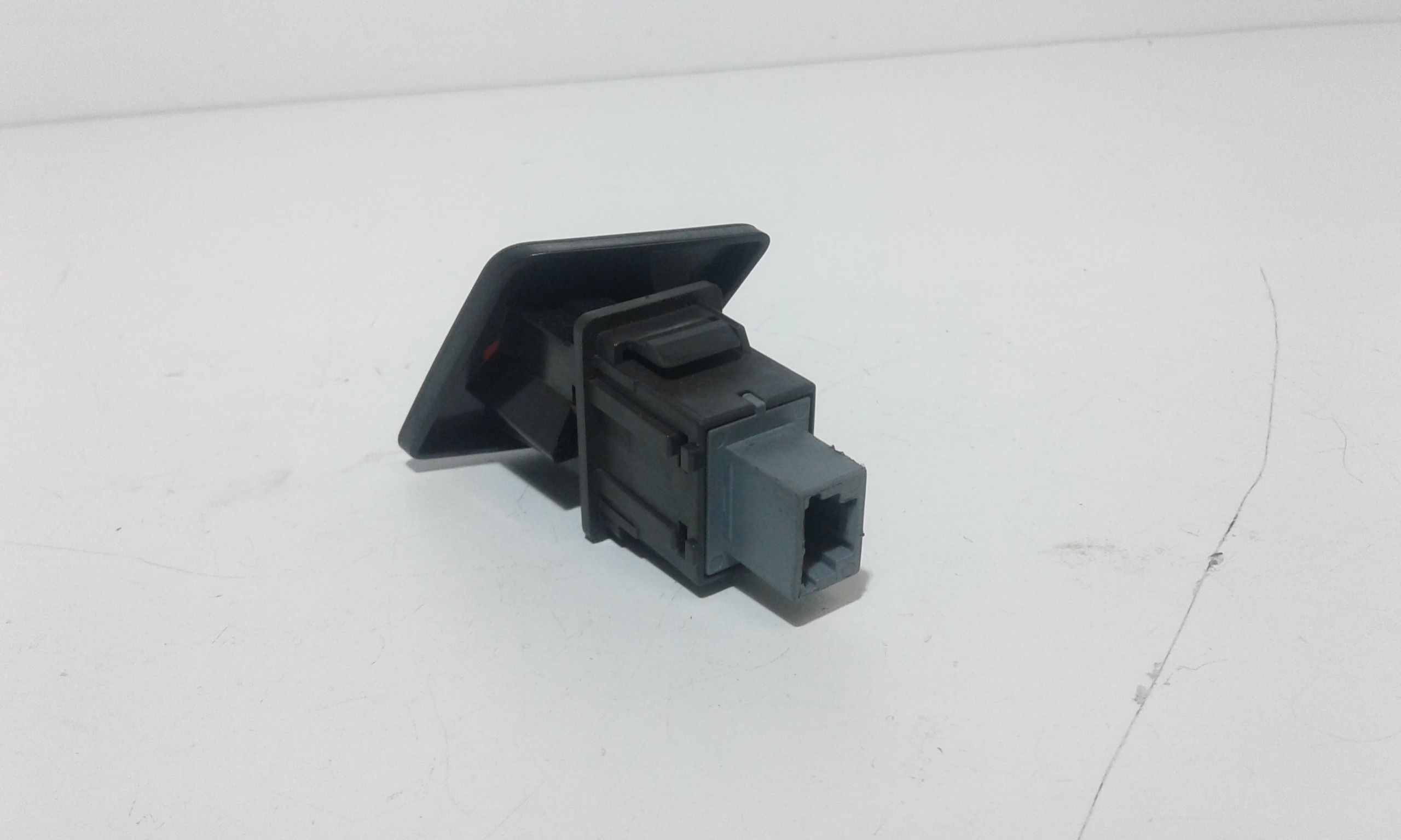 Pulsante luci di emergenza TOYOTA Yaris 3 Serie