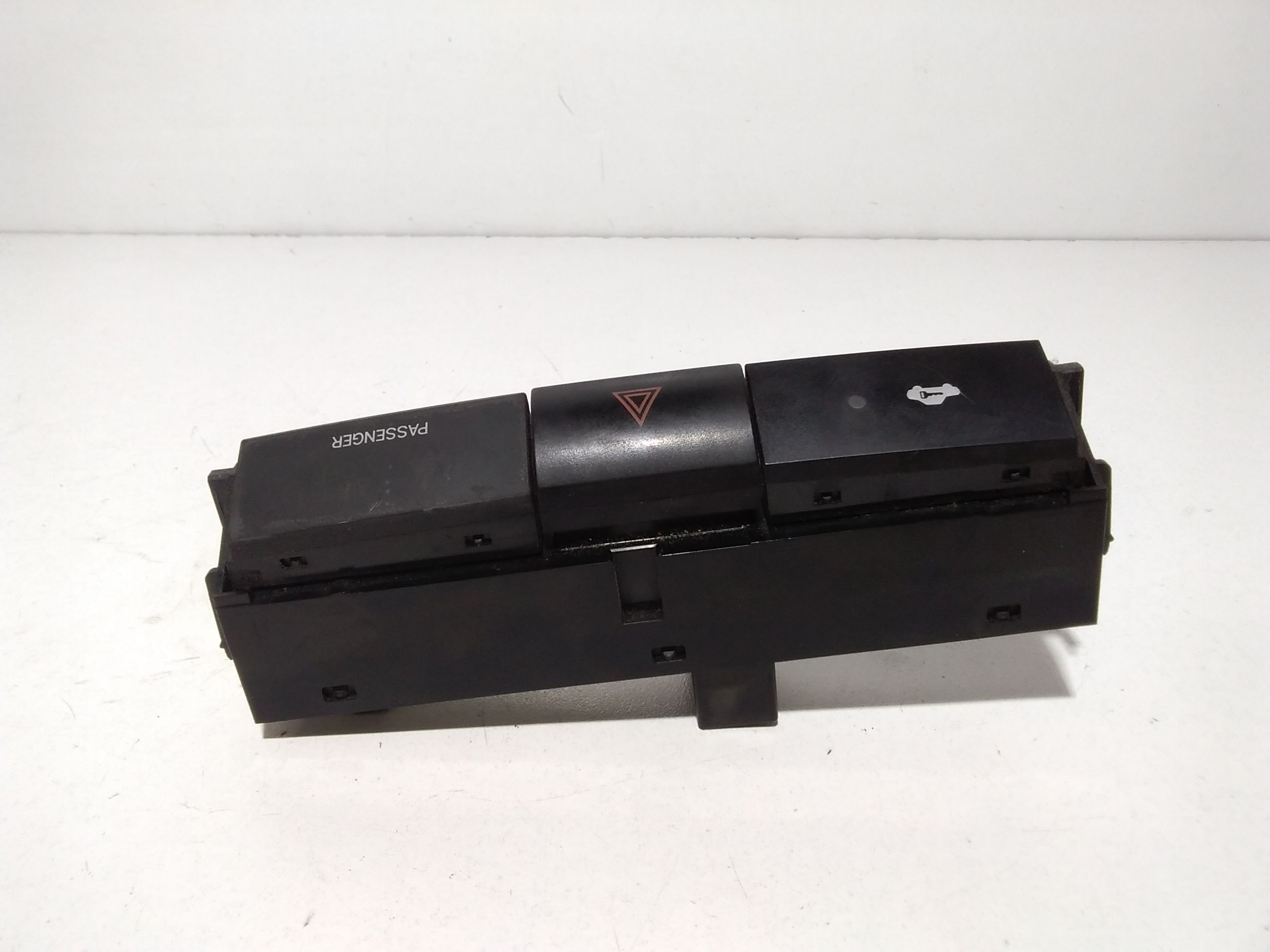 Pulsante luci di emergenza TOYOTA Corolla Verso 2 Serie