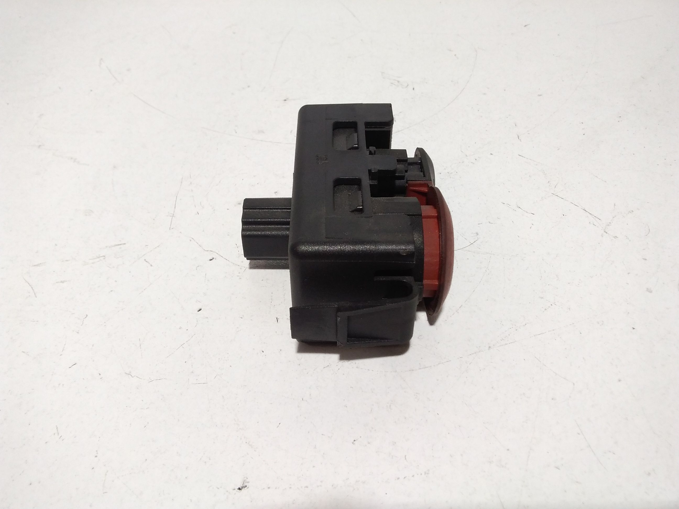 Pulsante luci di emergenza RENAULT Clio Serie (04>08)