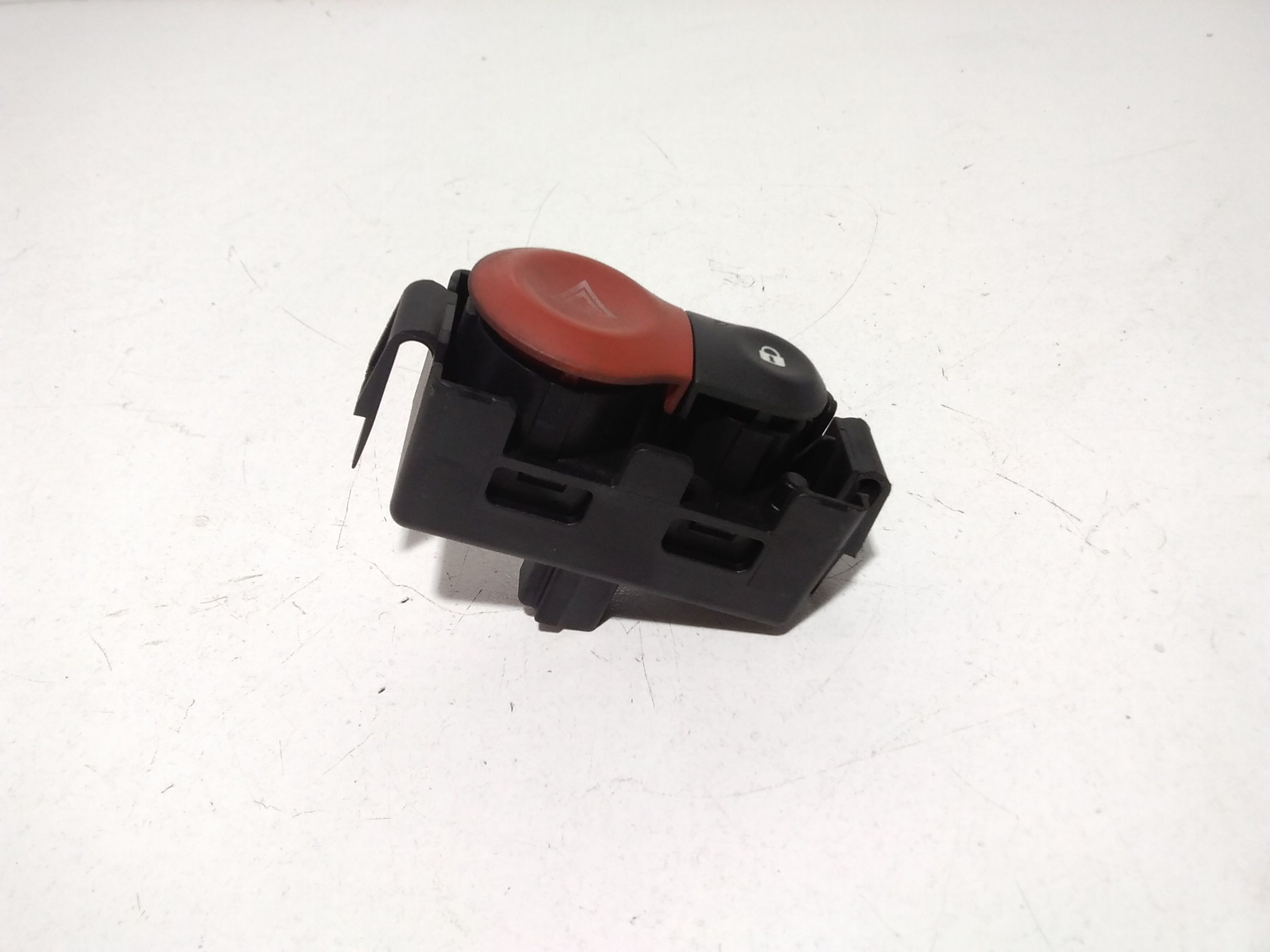 Pulsante luci di emergenza RENAULT Clio Serie (04>08)