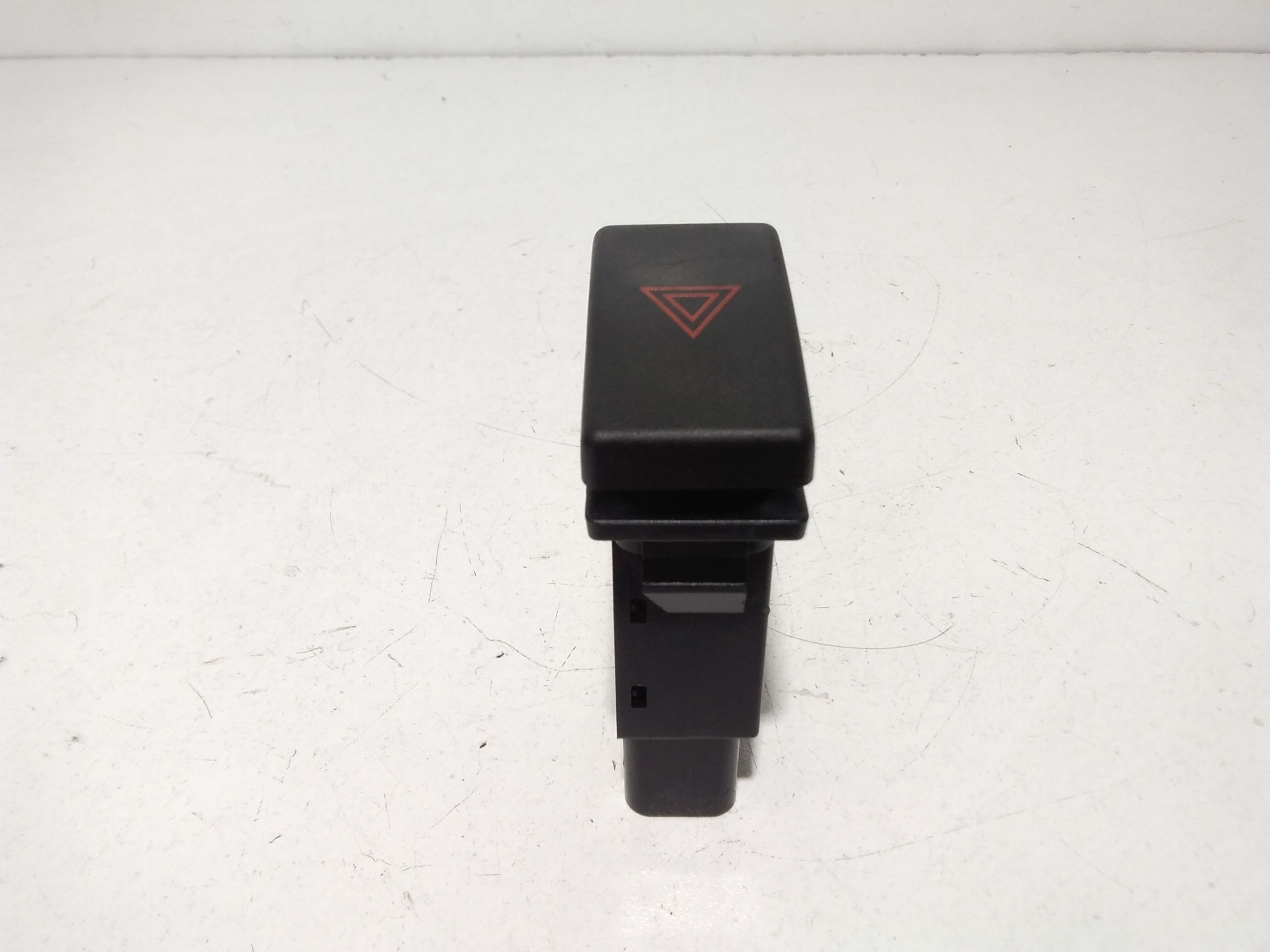 Pulsante luci di emergenza TOYOTA Avensis S. Wagon 2 Serie