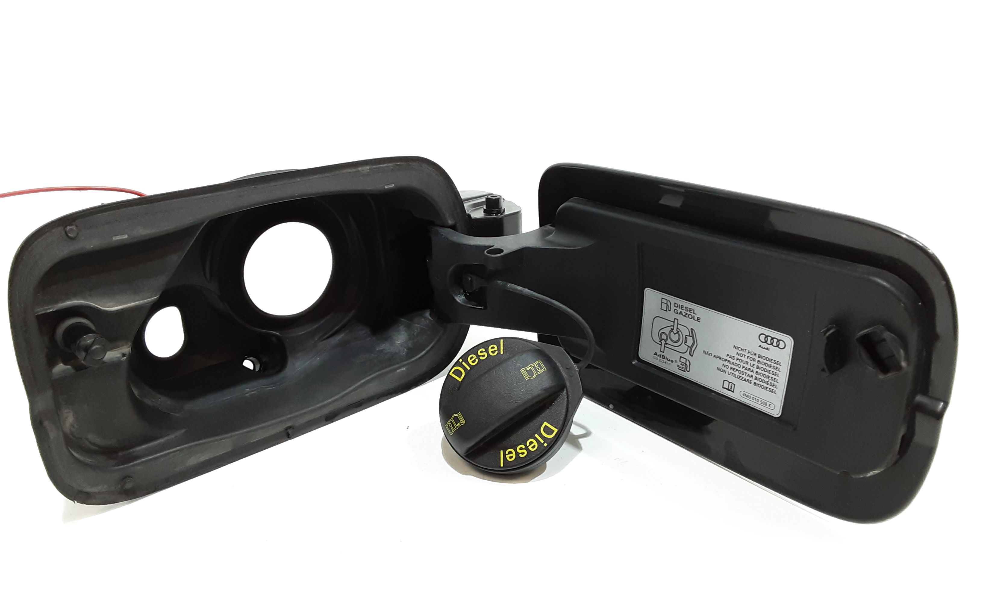 Sportellino Carburante AUDI A4 Avant (8W5)