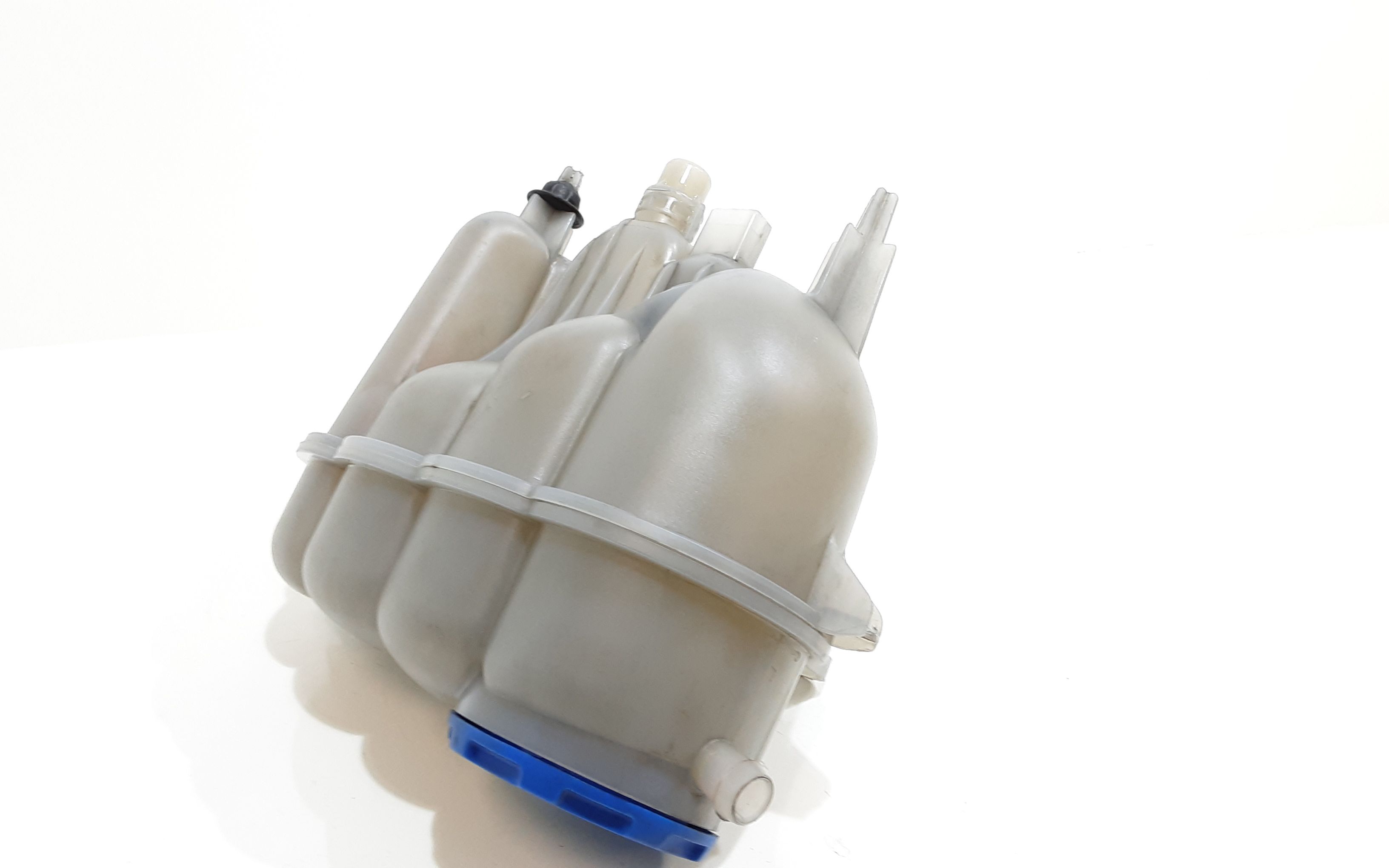 Vaschetta acqua liquido refrigerante AUDI A4 Avant (8W5)