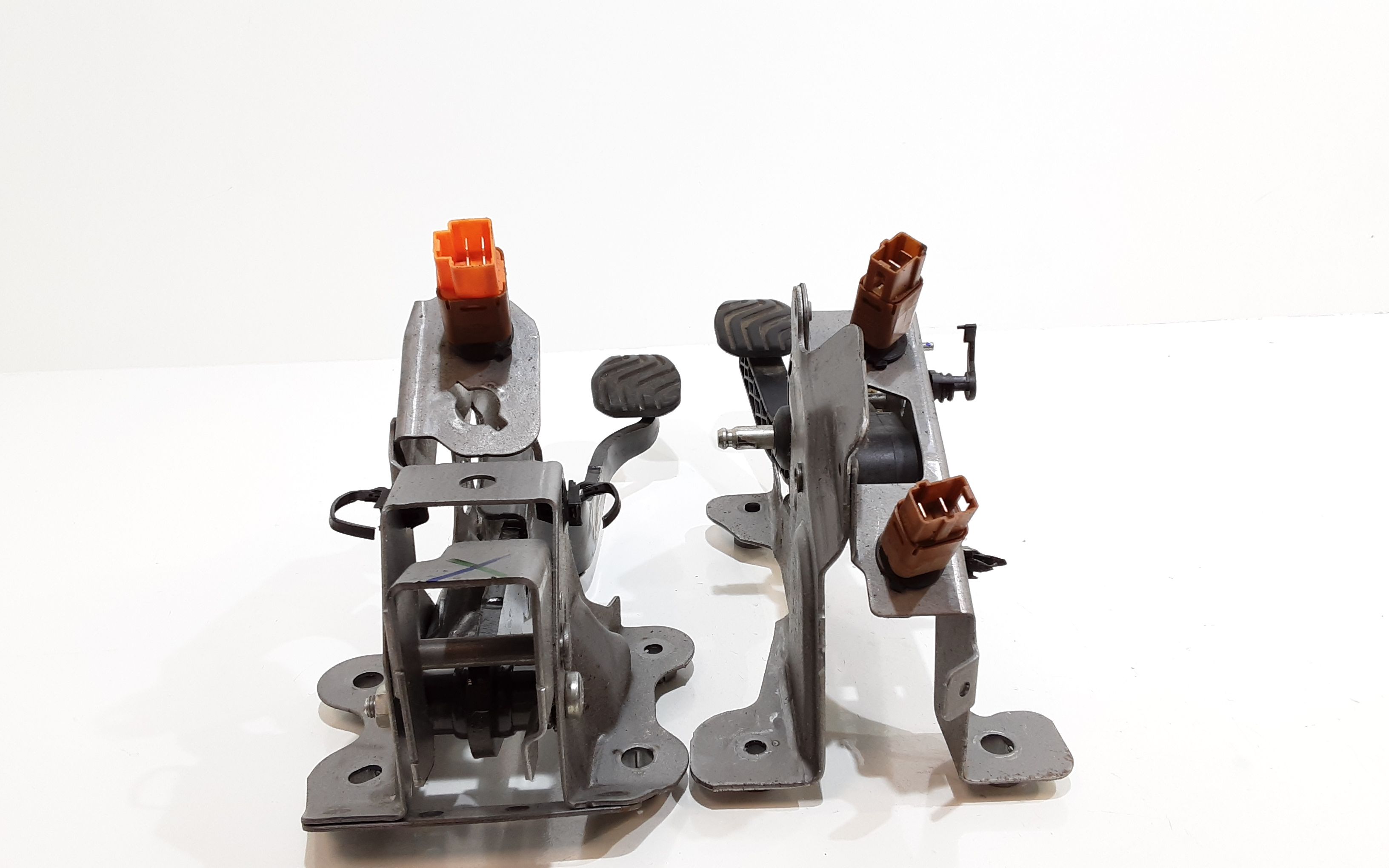 Pedaliera Freno + frizione NISSAN Qashqai Serie