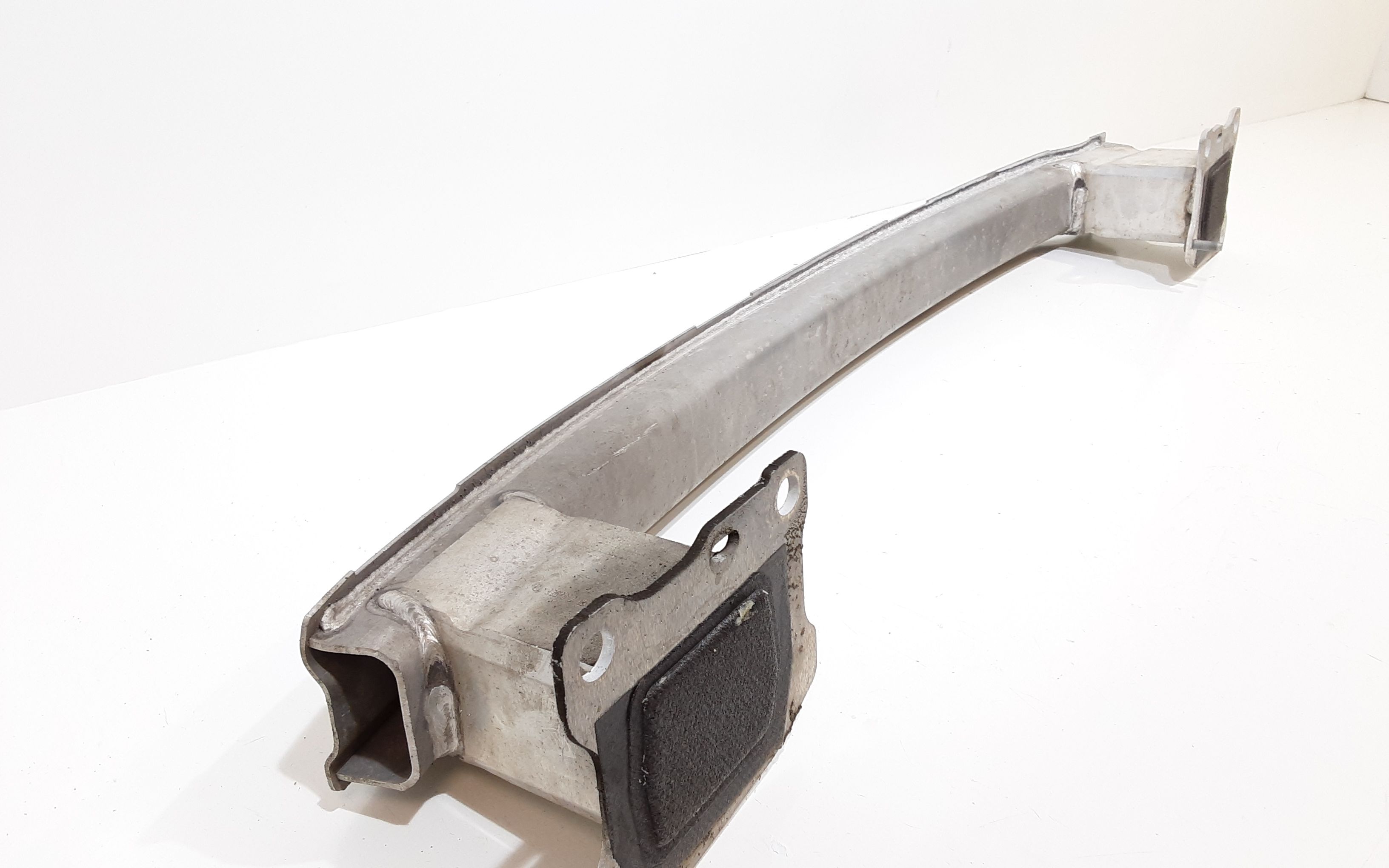 Rinforzo paraurti posteriore AUDI A4 Avant (8W5)