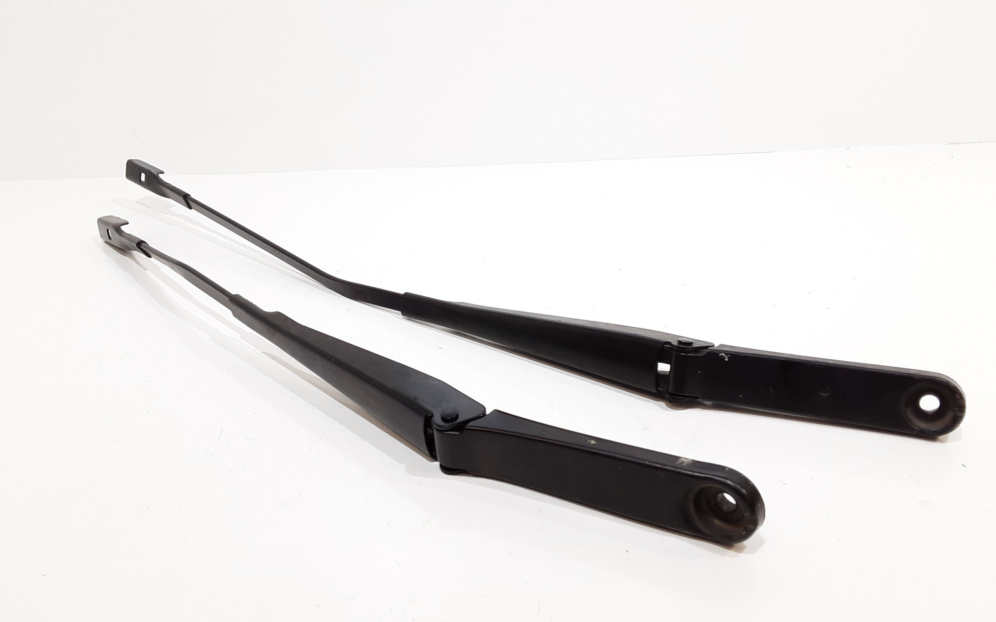 Bracci Tergi ant. AUDI A4 Avant (8W5)