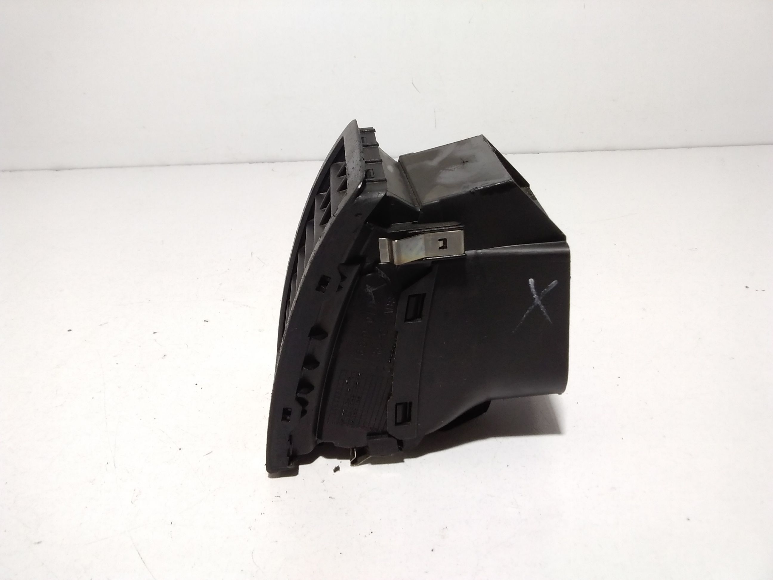 Bocchetta aria cruscotto lato passeggero VOLKSWAGEN Touareg 1 Serie