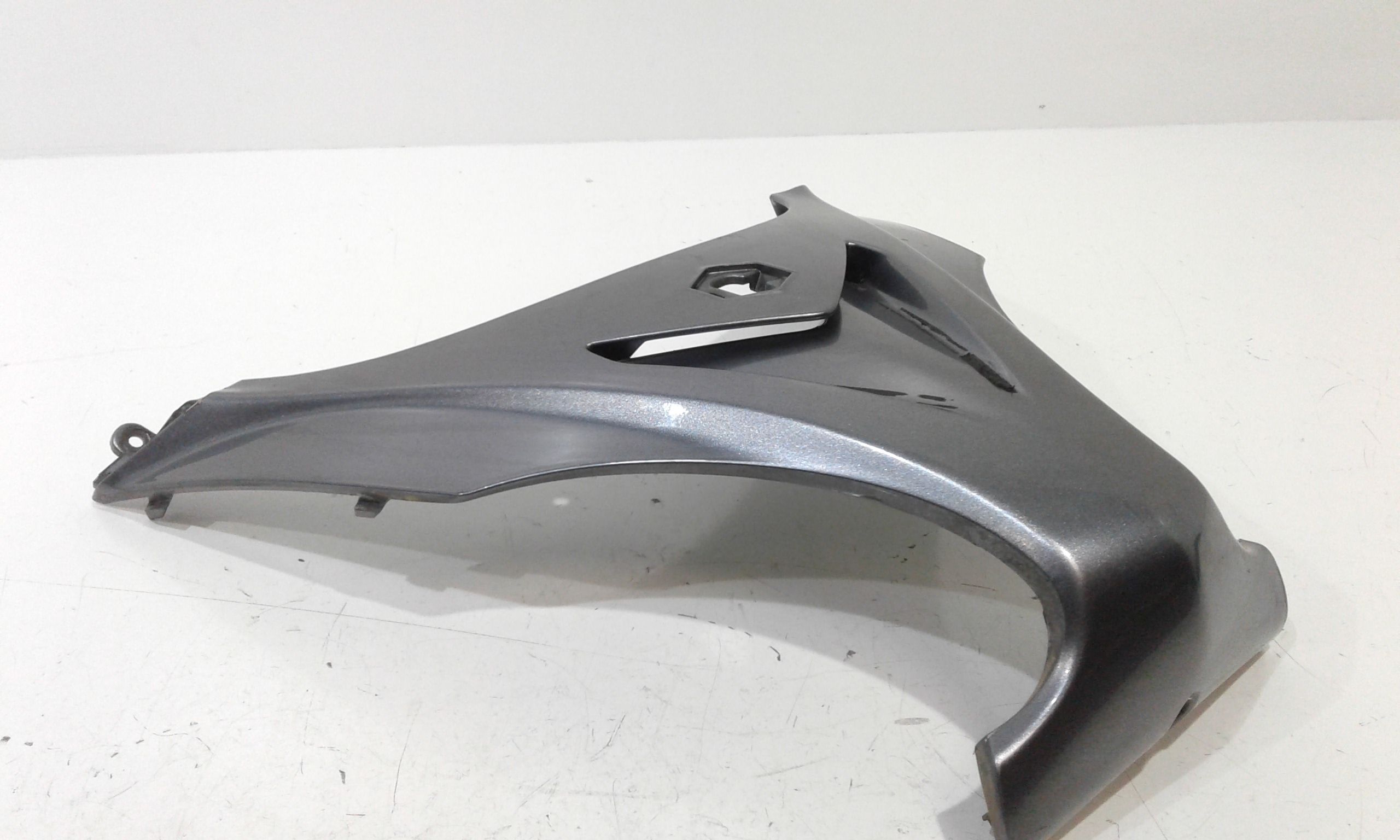 Mascherina anteriore SUZUKI SIXteen 150cc (07>14)