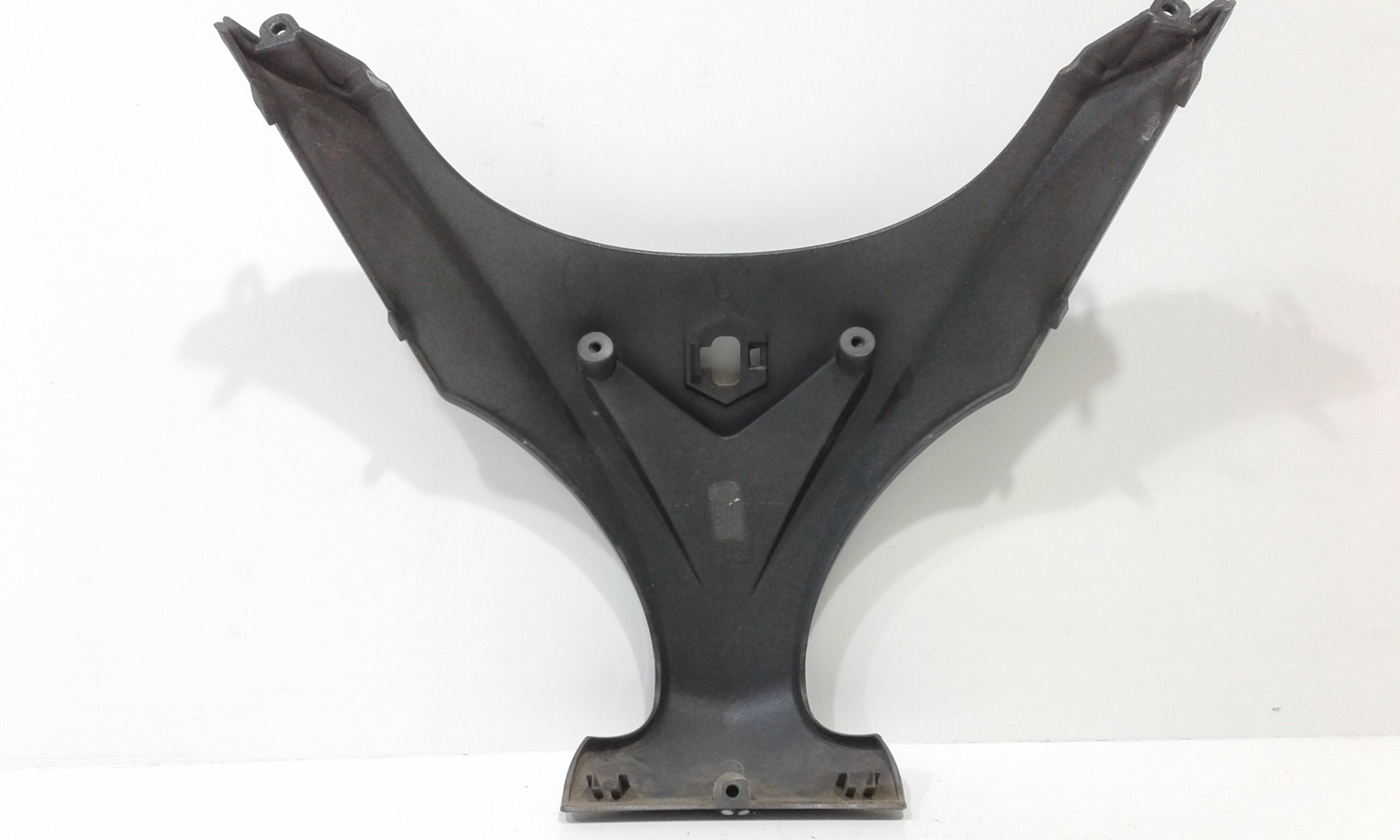 Mascherina anteriore SUZUKI SIXteen 150cc (07>14)