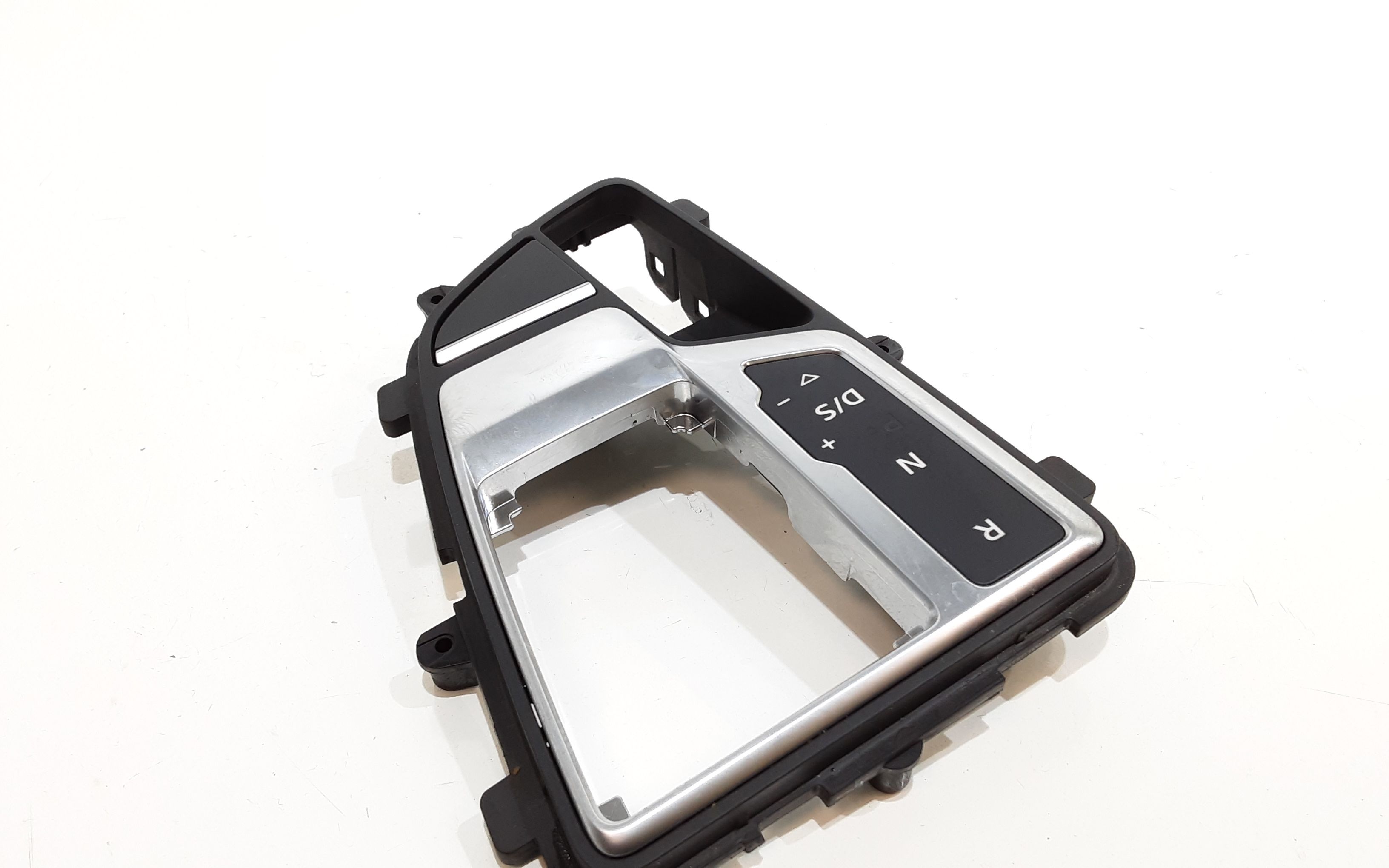 Cover plastica leva marce AUDI A4 Avant (8W5)