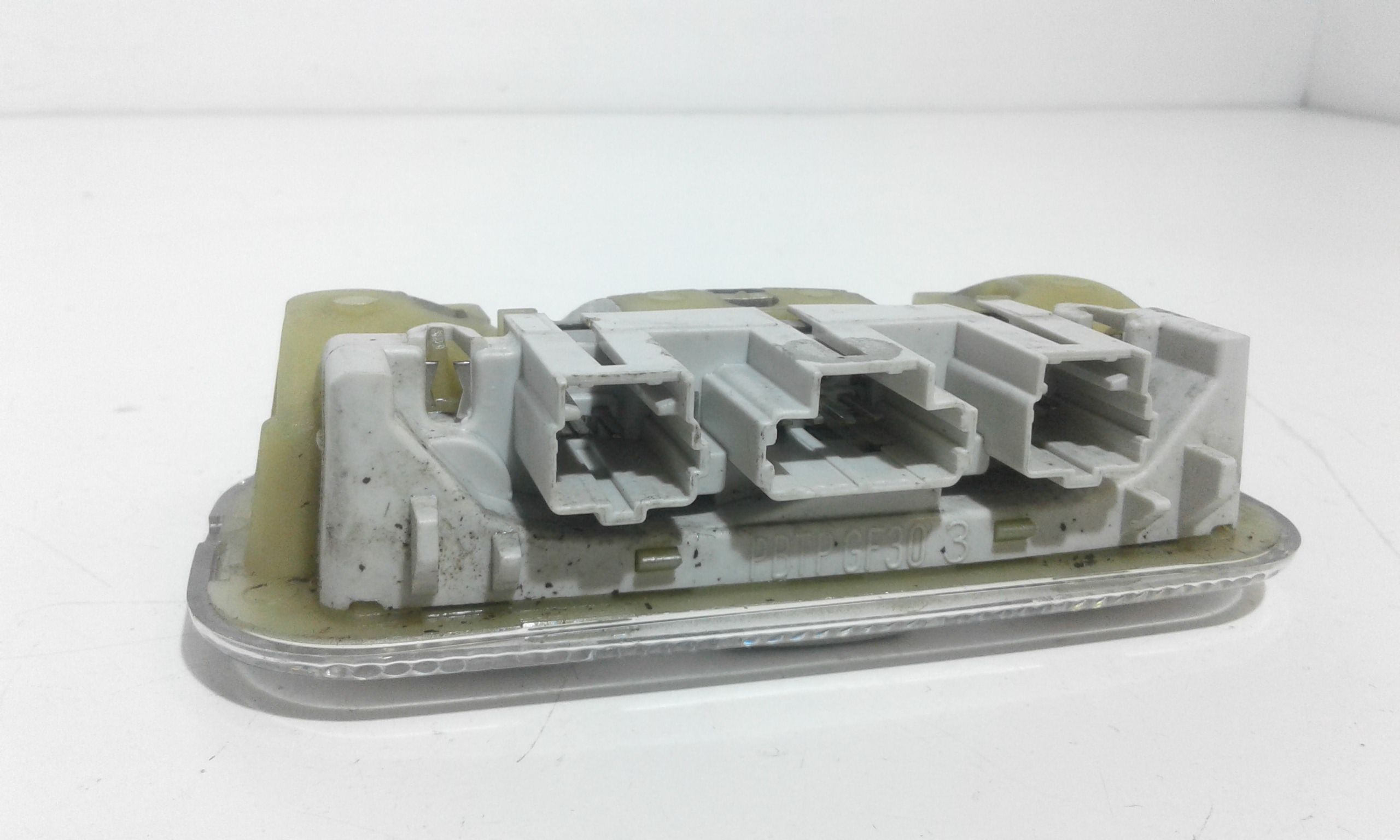 Luce di cortesia anteriore PEUGEOT 1007 1 Serie