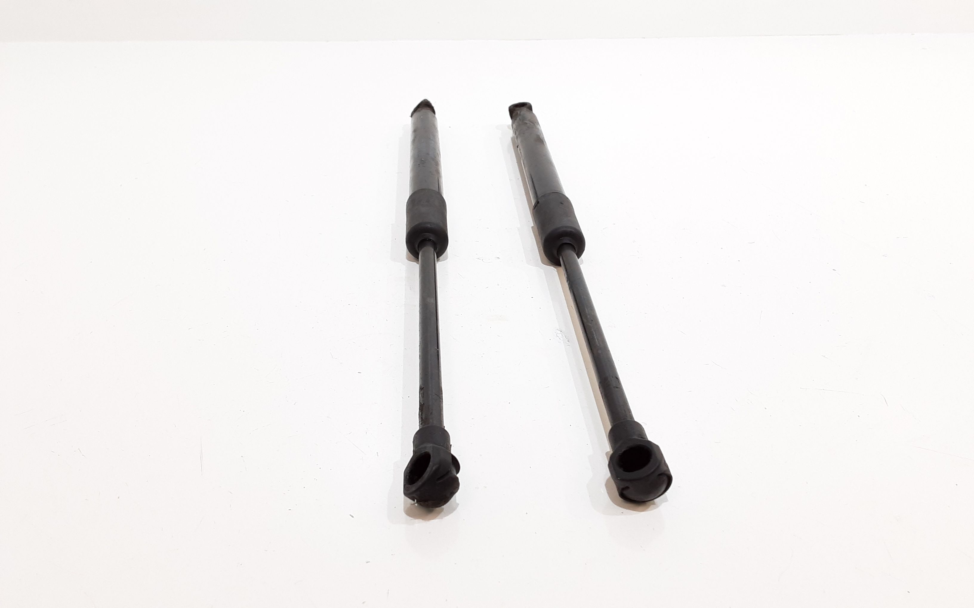 Pistoncini cofano ant AUDI A4 Avant (8W5)