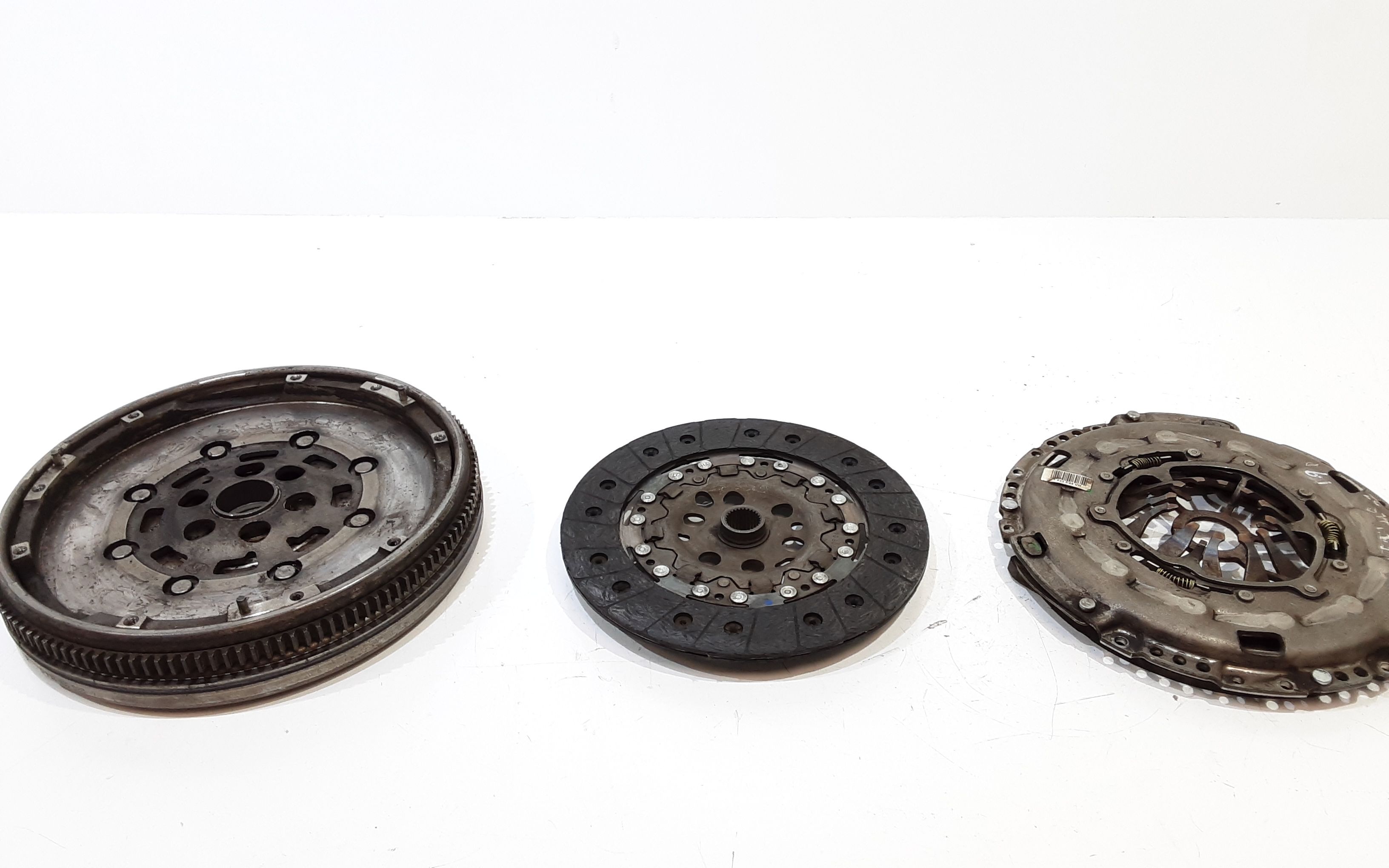 Kit Frizione e Volano VOLKSWAGEN Golf 5 Plus (04>08)