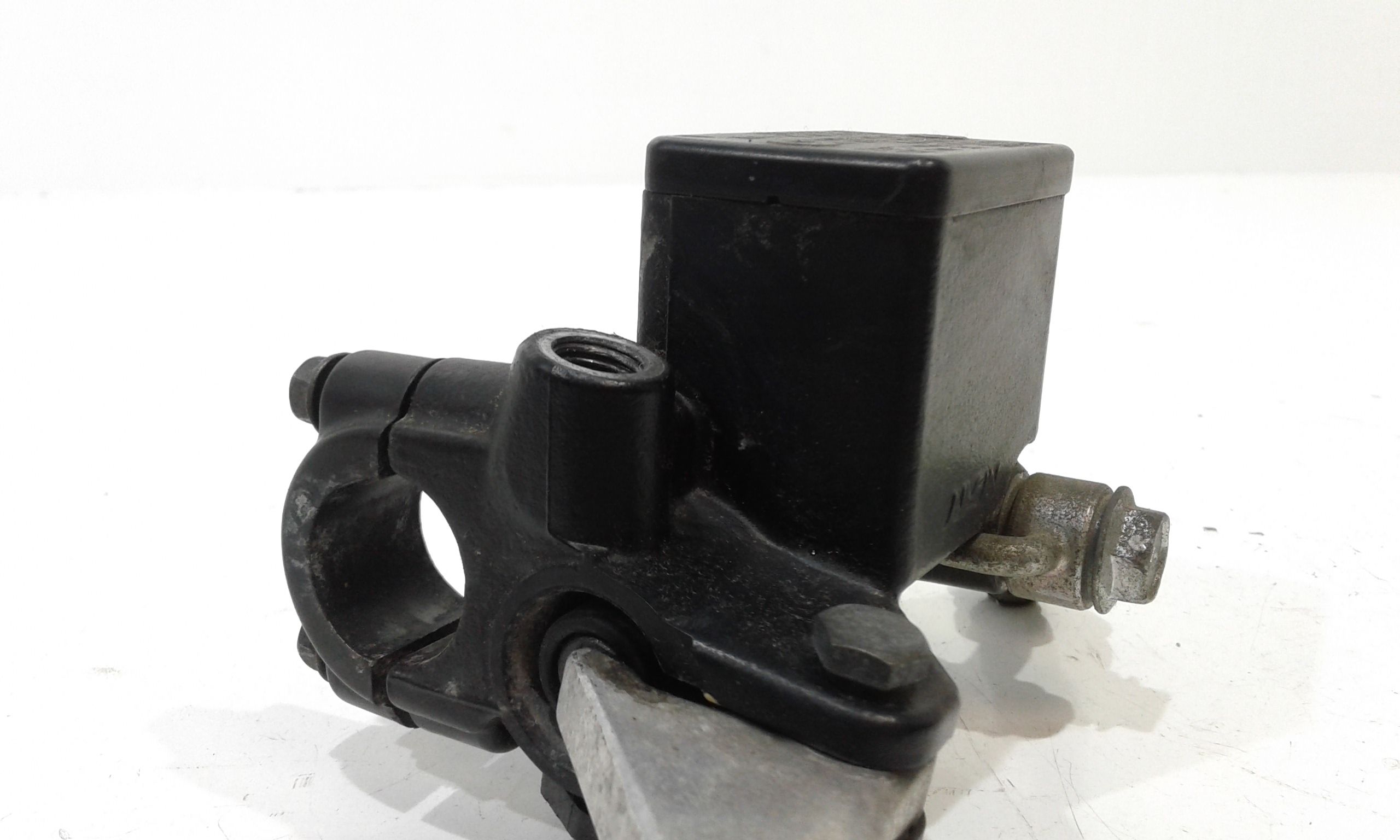 Pompa Freno anteriore SUZUKI SIXteen 150cc (07>14)