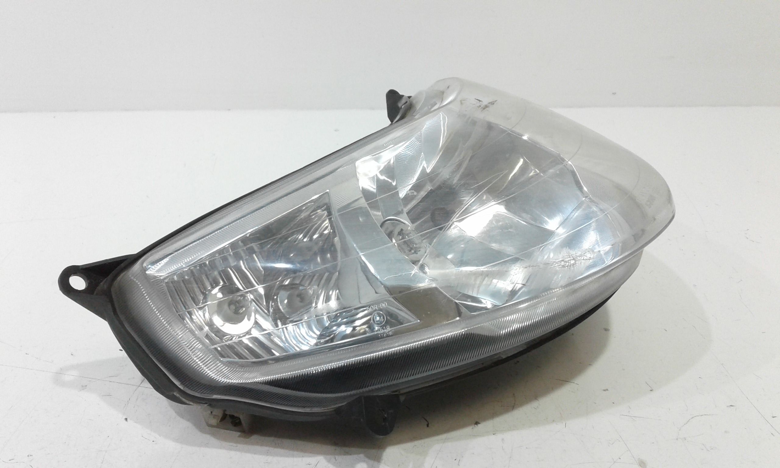 Faro anteriore SYM HD 200cc. (06>10)