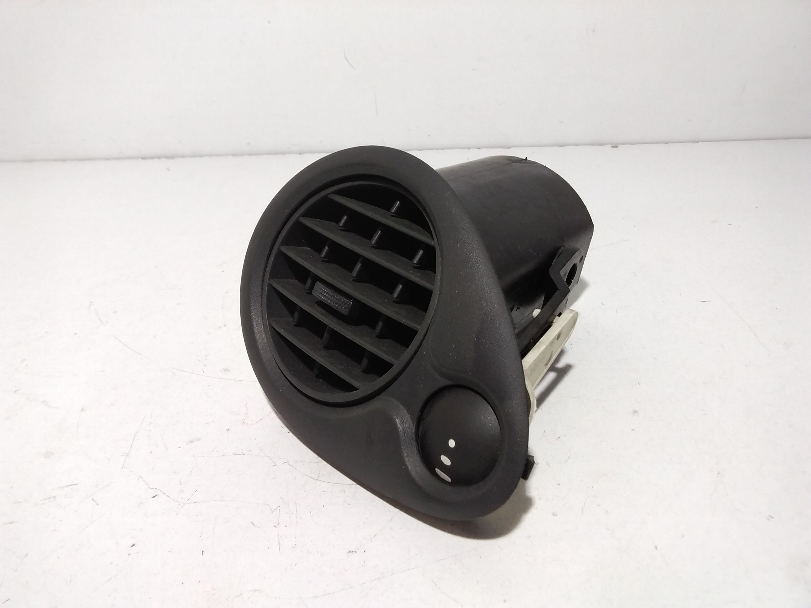 Bocchetta aria cruscotto lato guida RENAULT Clio Serie (04>08)