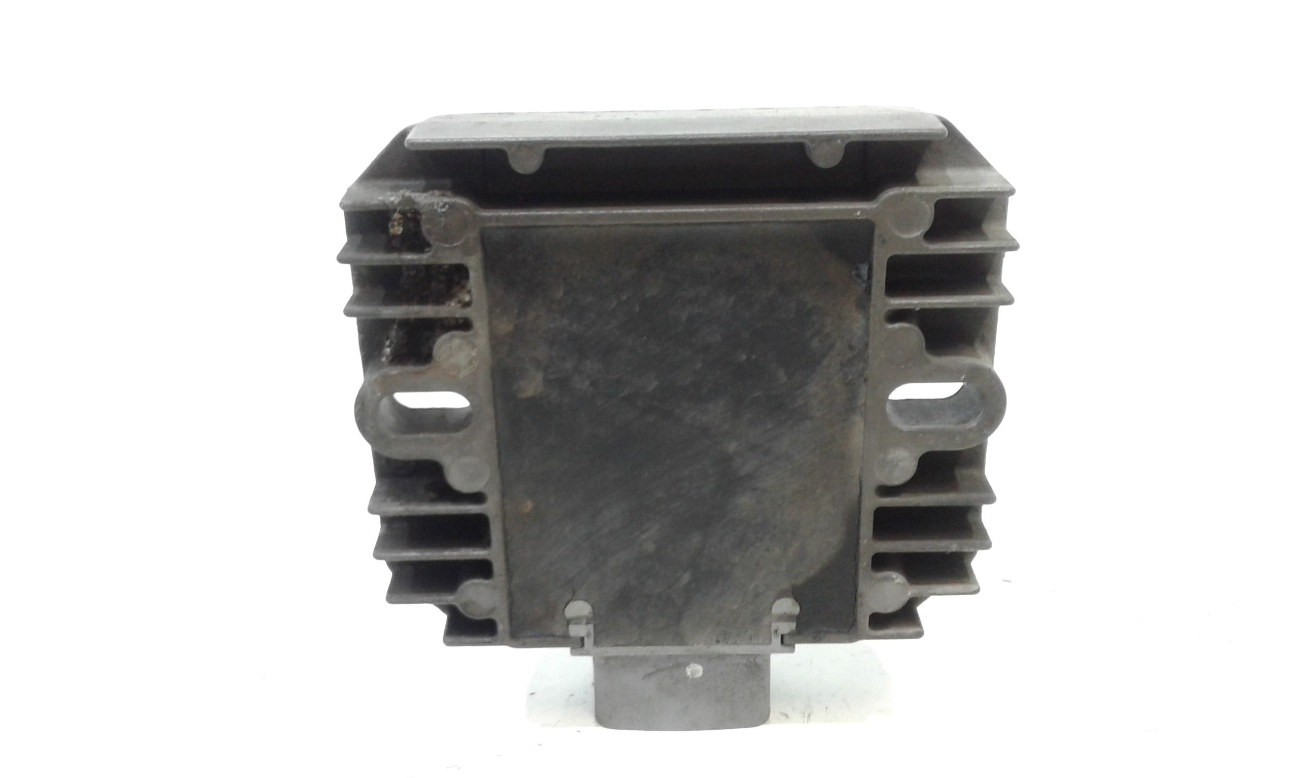 Regolatore di tensione SUZUKI SIXteen 150cc (07>14)